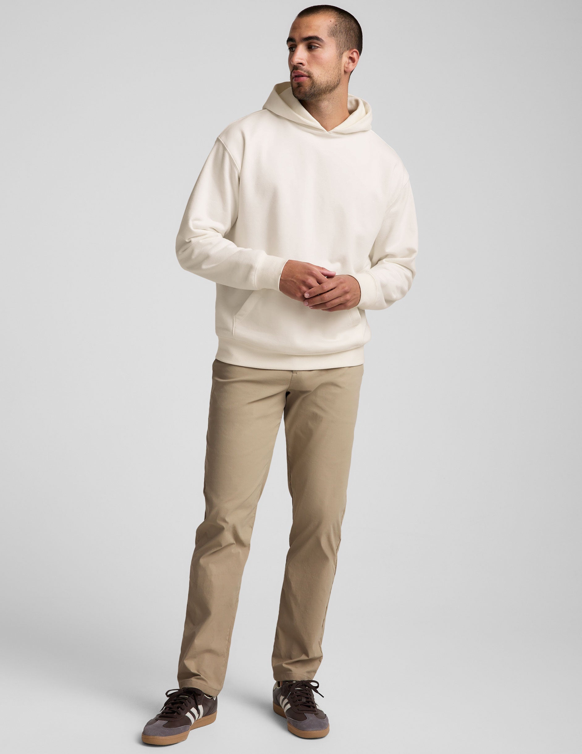 Cozy Plush Fleece Men's Hoodie: Relaxed Fit, Warm Comfort, Kangaroo Pocket