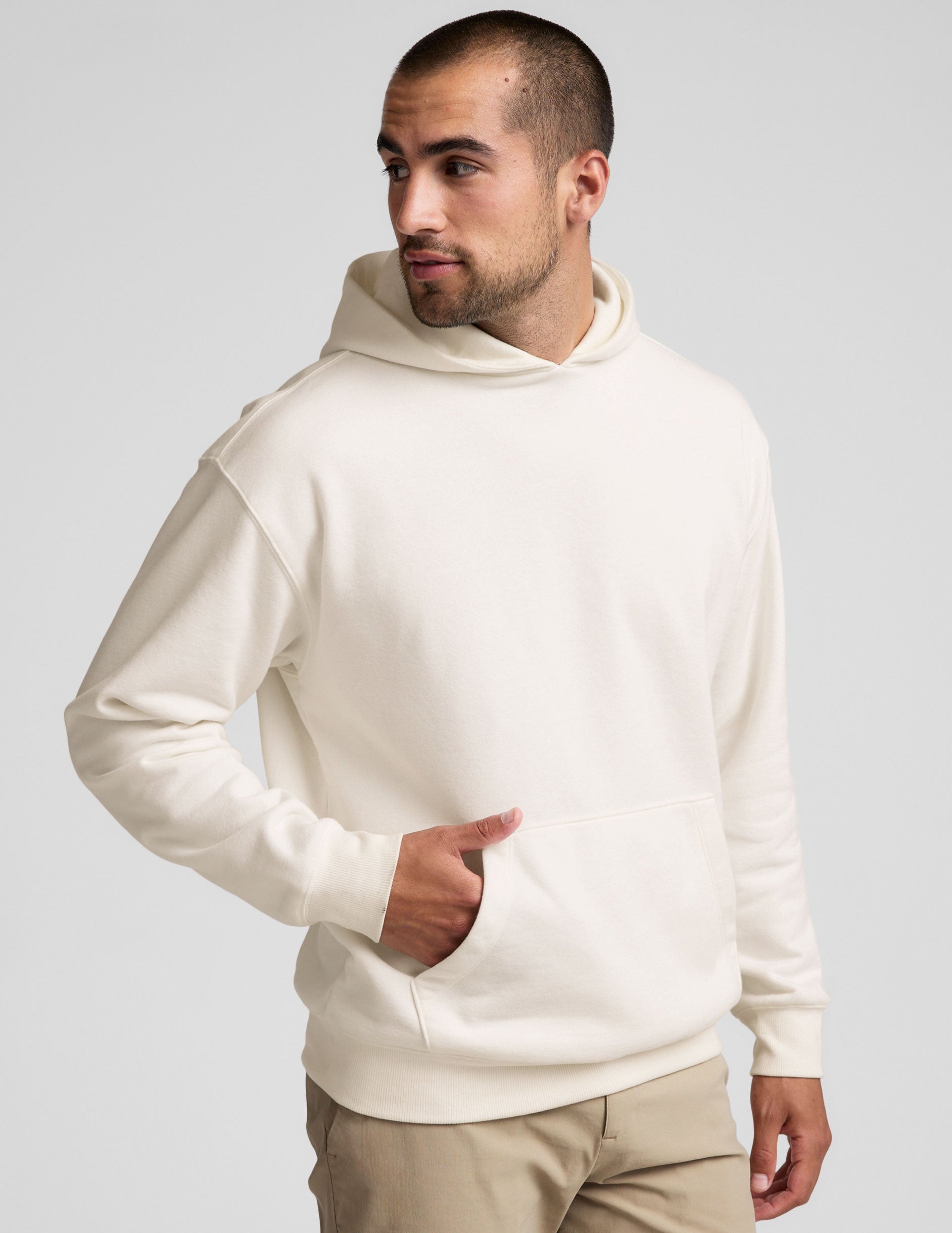 Cozy Plush Fleece Men's Hoodie: Relaxed Fit, Warm Comfort, Kangaroo Pocket