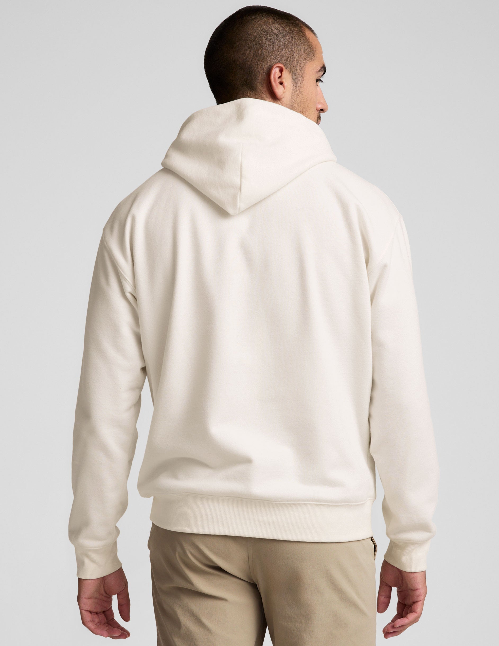 Cozy Plush Fleece Men's Hoodie: Relaxed Fit, Warm Comfort, Kangaroo Pocket
