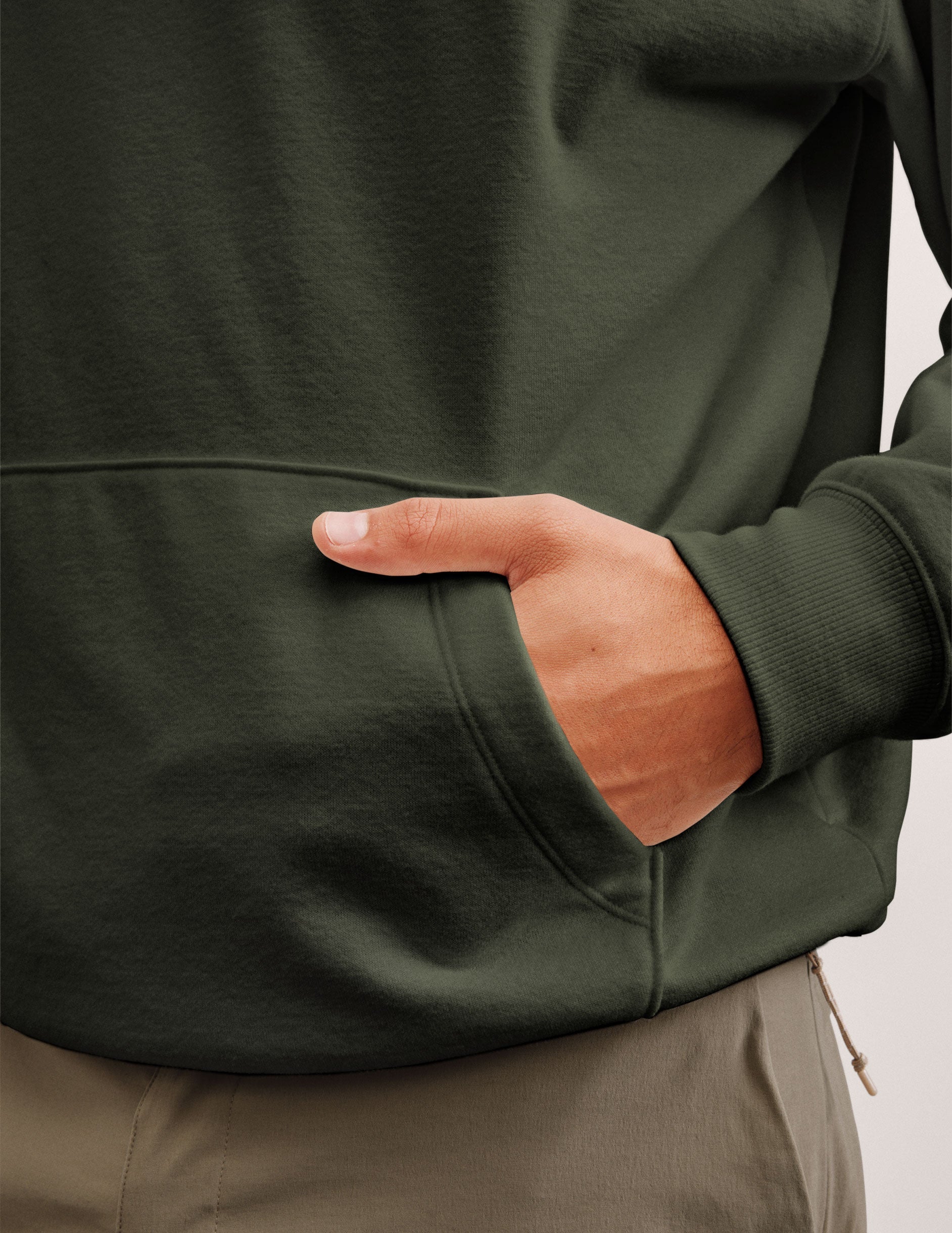 Plush Fleece Men's Hoodie: Relaxed Fit, Kangaroo Pocket, Ribbed Cuffs