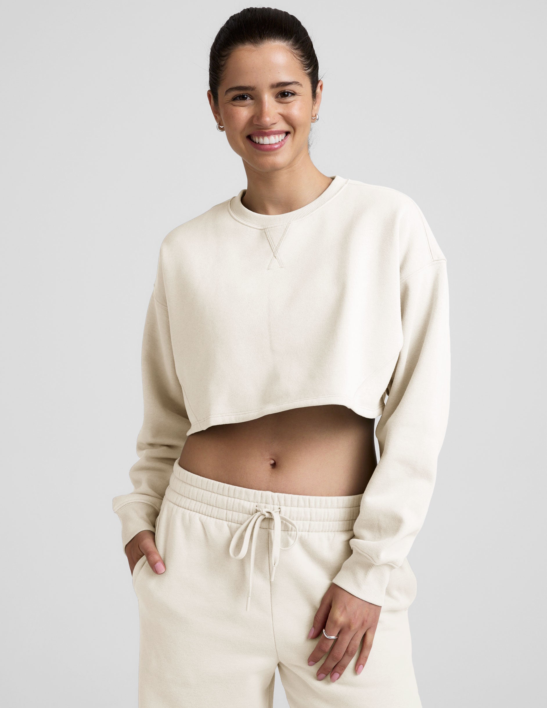 Ultra-Cropped LuxeFleece Boxy Pullover Sweatshirt for Supreme Comfort and Style