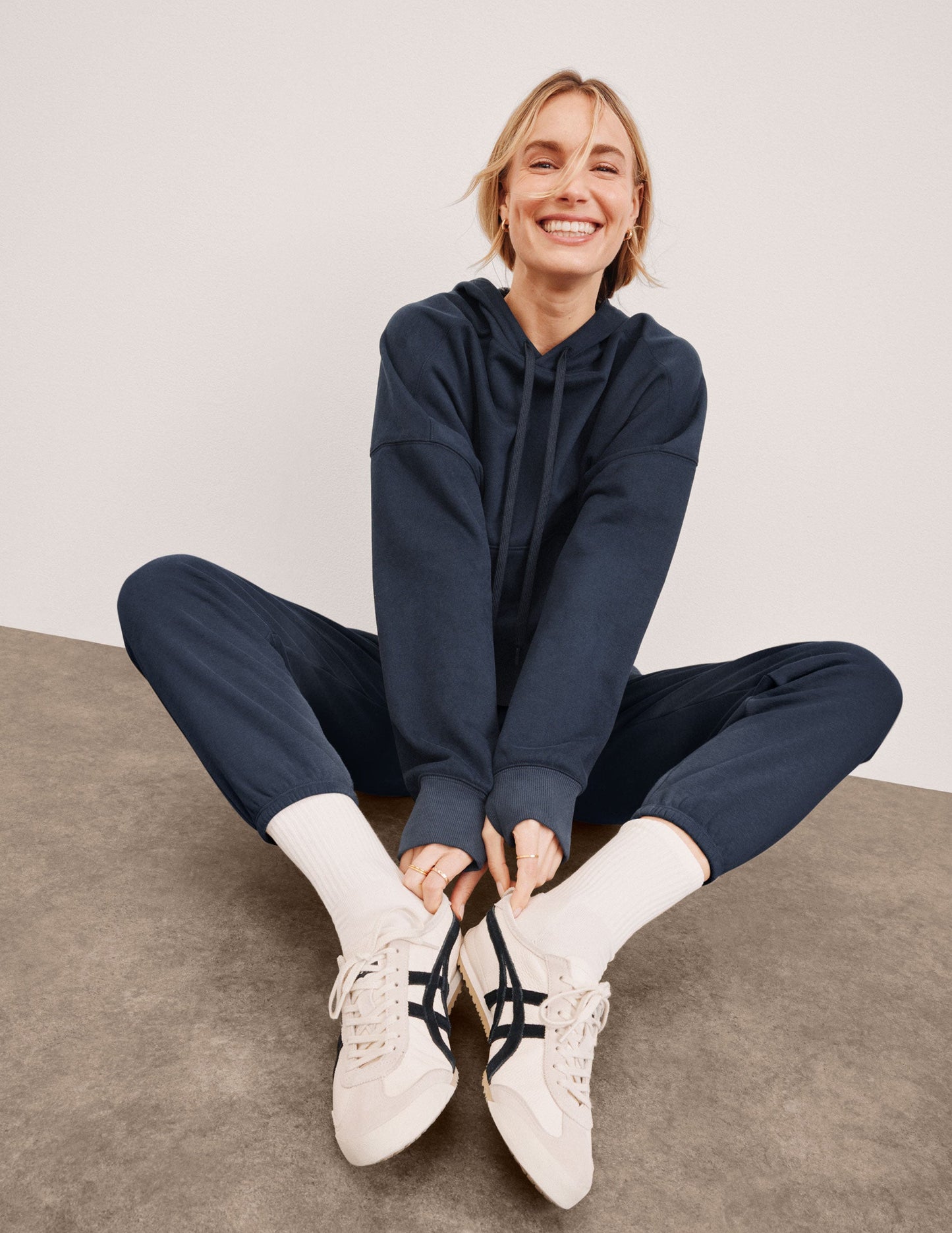 Nocturnal Navy LuxeFleece Cropped Hoodie: Cozy Pullover with Thumbholes and Kangaroo Pocket