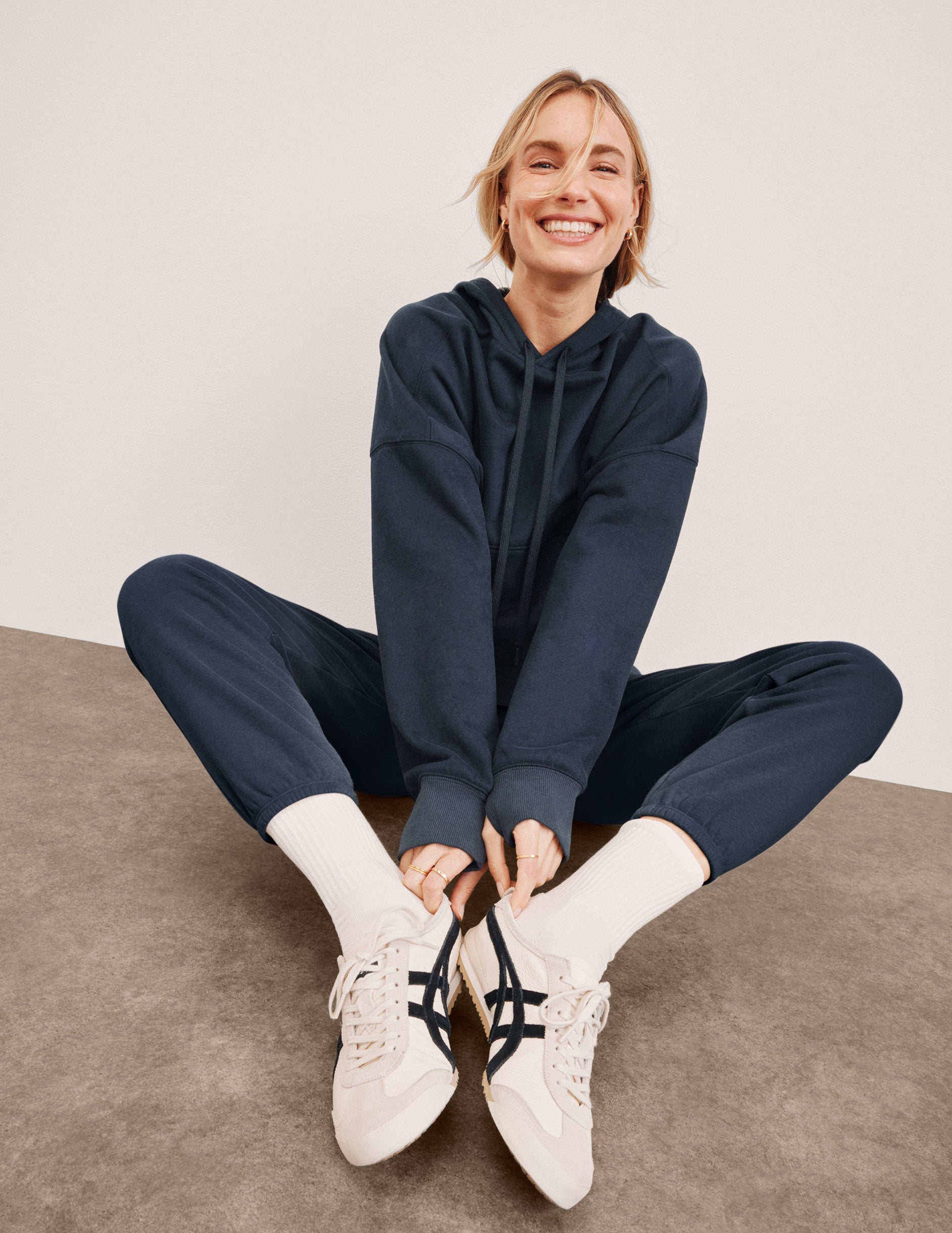 Nocturnal Navy LuxeFleece Cropped Hoodie: Cozy Pullover with Thumbholes and Kangaroo Pocket