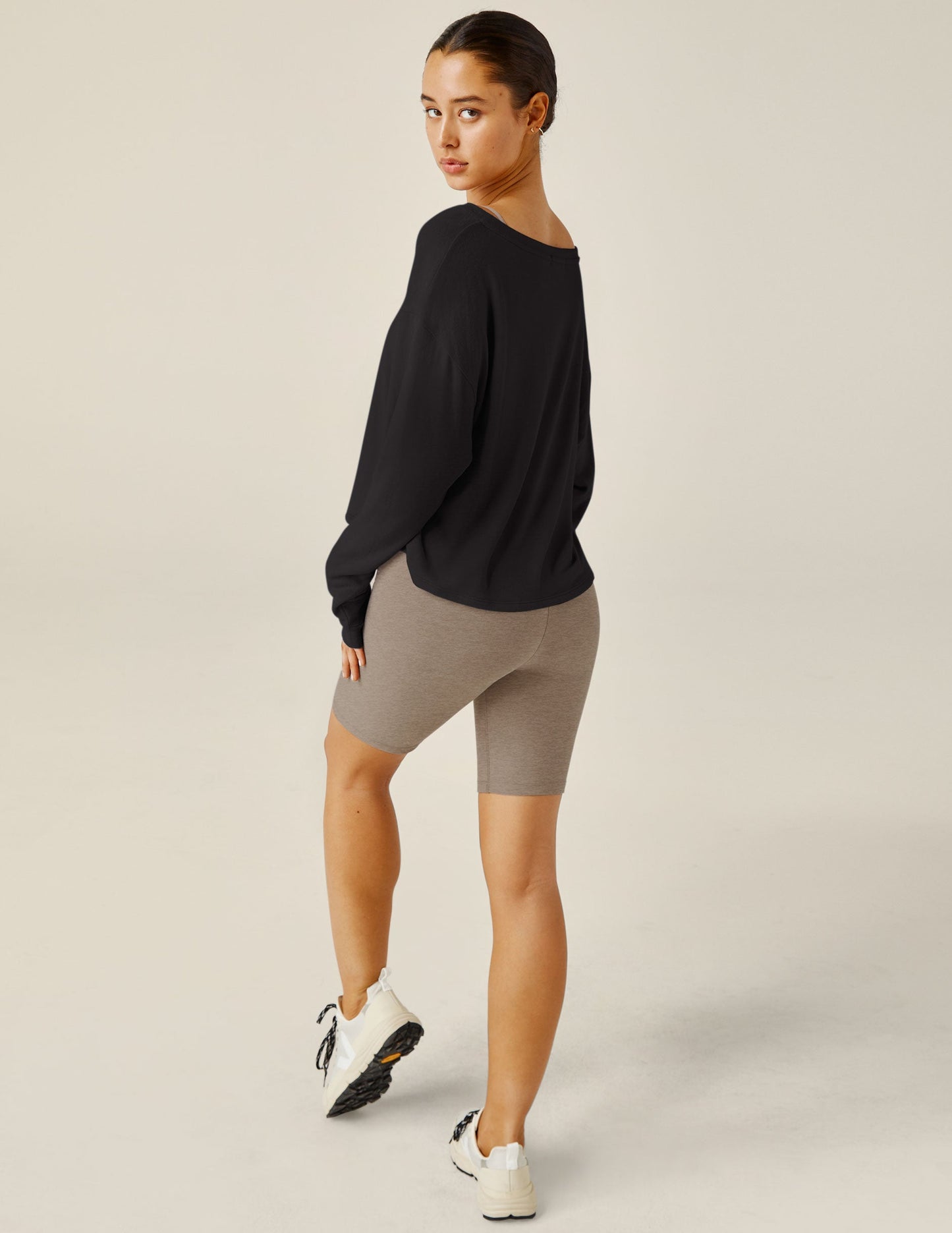 Beyond Yoga Let Loose Pullover: Luxe Softness, Wide Scoop Neck, Relaxed Fit Top