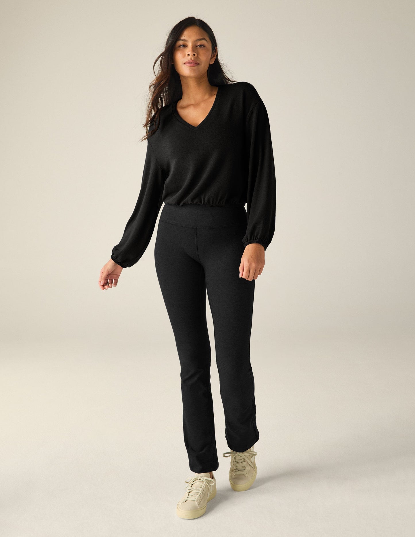 Cozy Luxe Lounger Cropped Pullover: Soft, Lightweight, and Stylish V-Neck Sweater