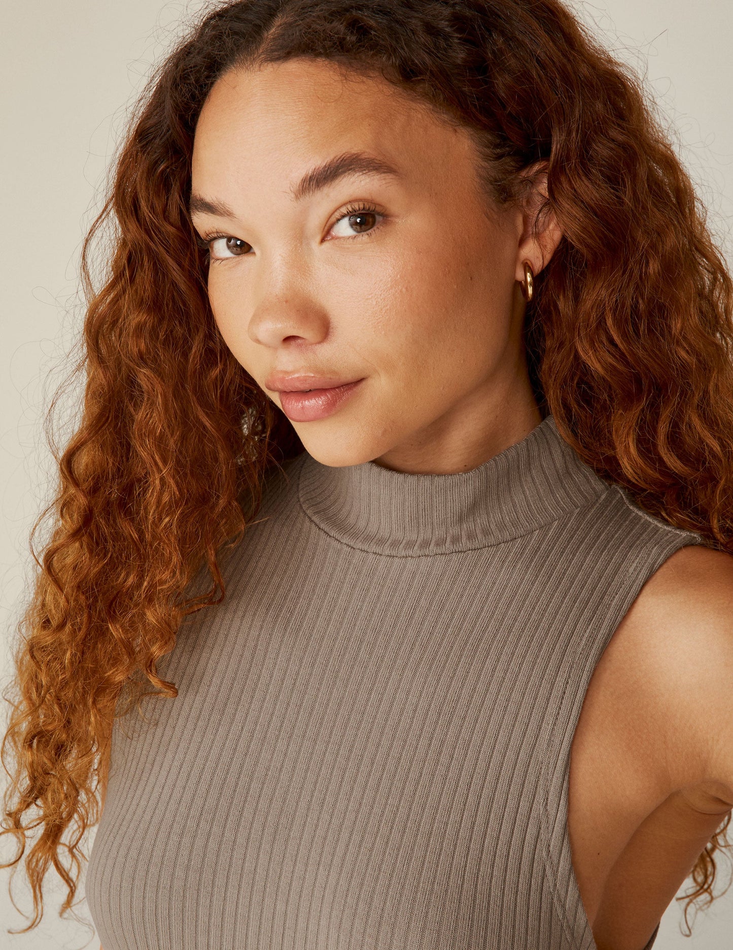 Luxurious Ribbed Knit Mock Neck Midi Dress: Travel-Ready Comfort with Side Slit
