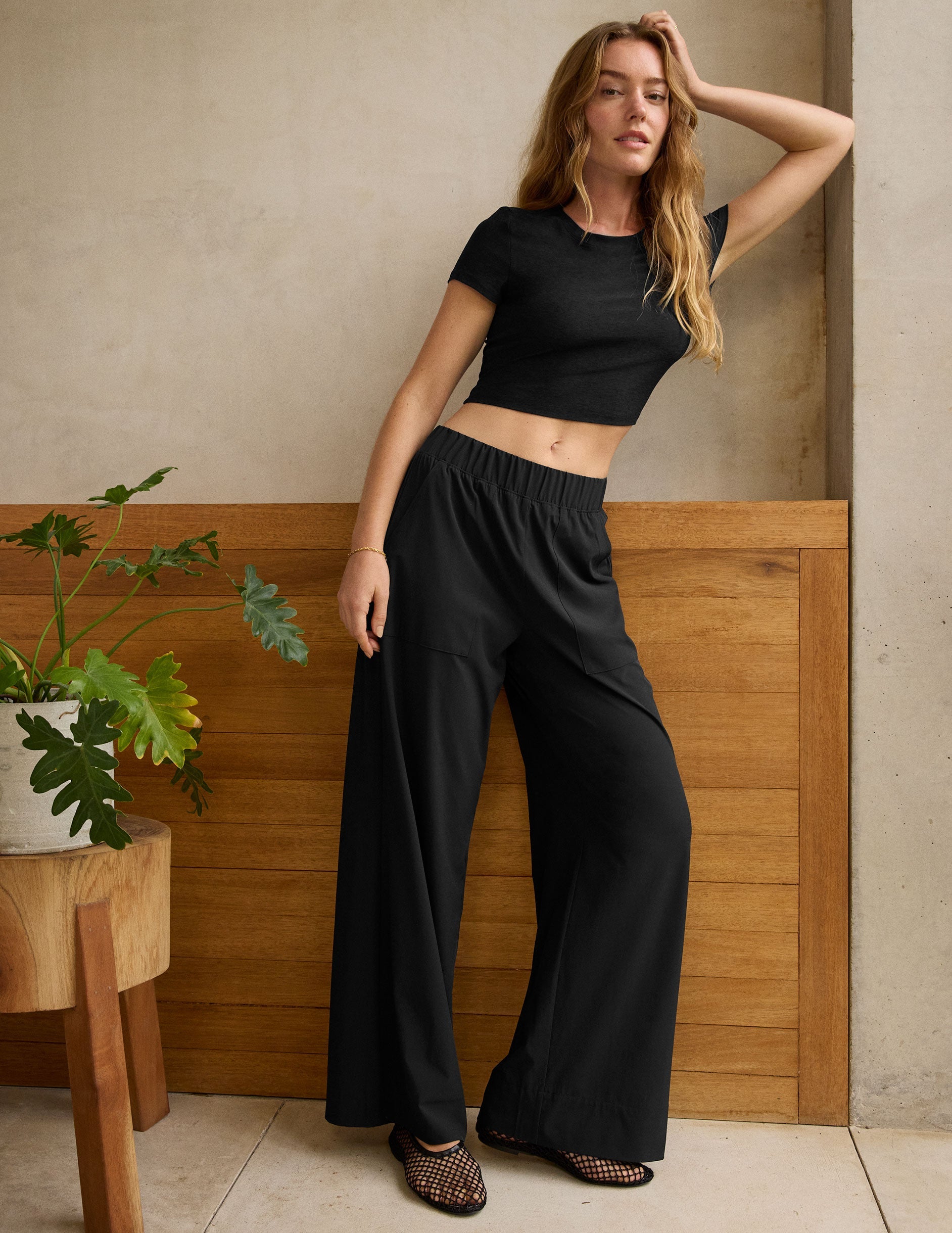 Effortless Flowy Wide Leg Pants for Women: Relaxed Fit, Mid-Rise Comfort, Pockets
