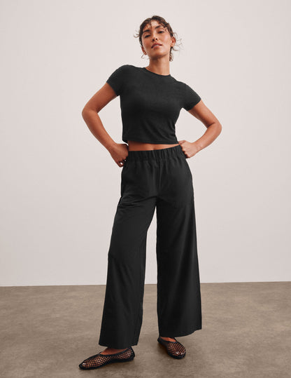 Effortless Flowy Wide Leg Pants for Women: Relaxed Fit, Mid-Rise Comfort, Pockets