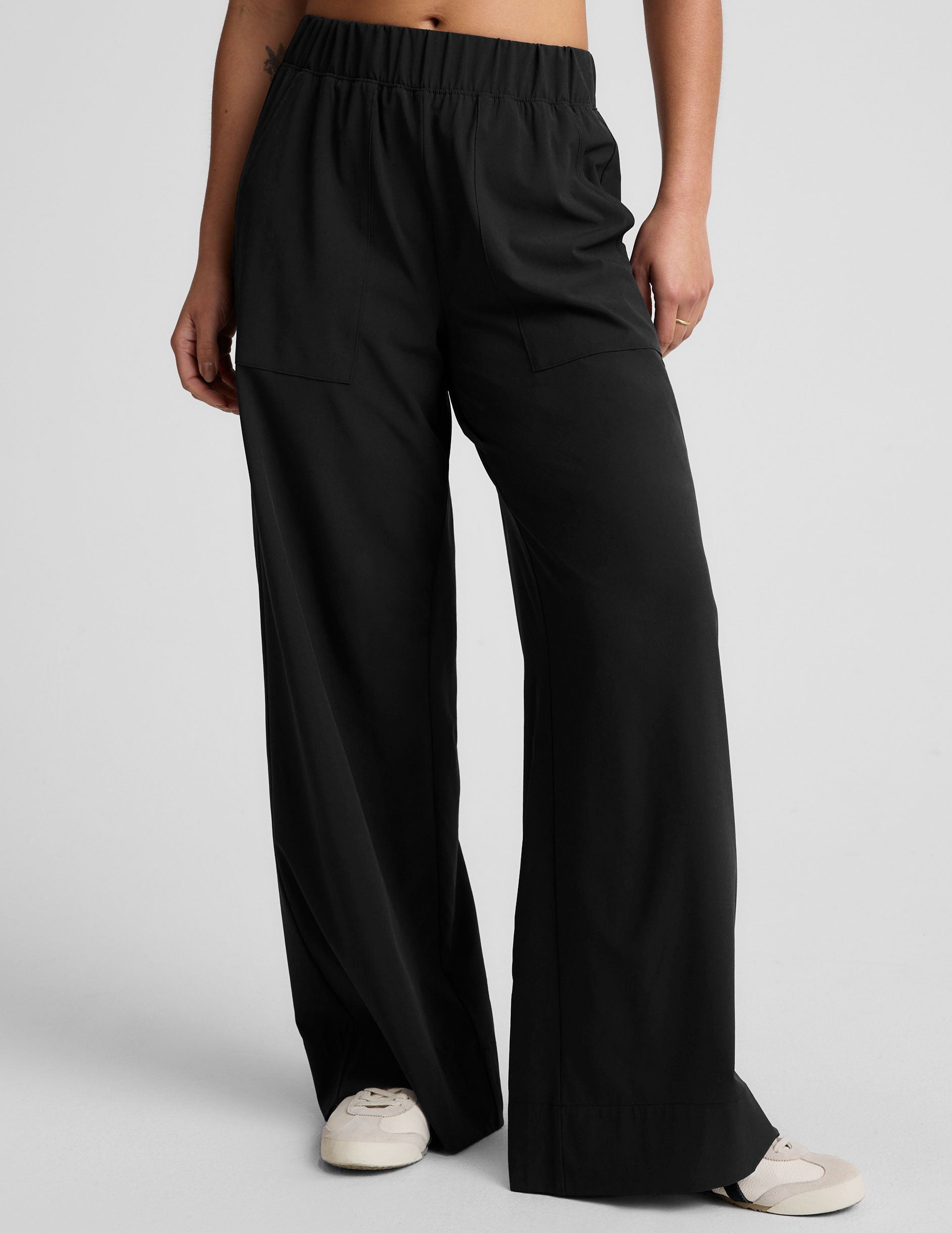 Effortless Flowy Wide Leg Pants for Women: Relaxed Fit, Mid-Rise Comfort, Pockets