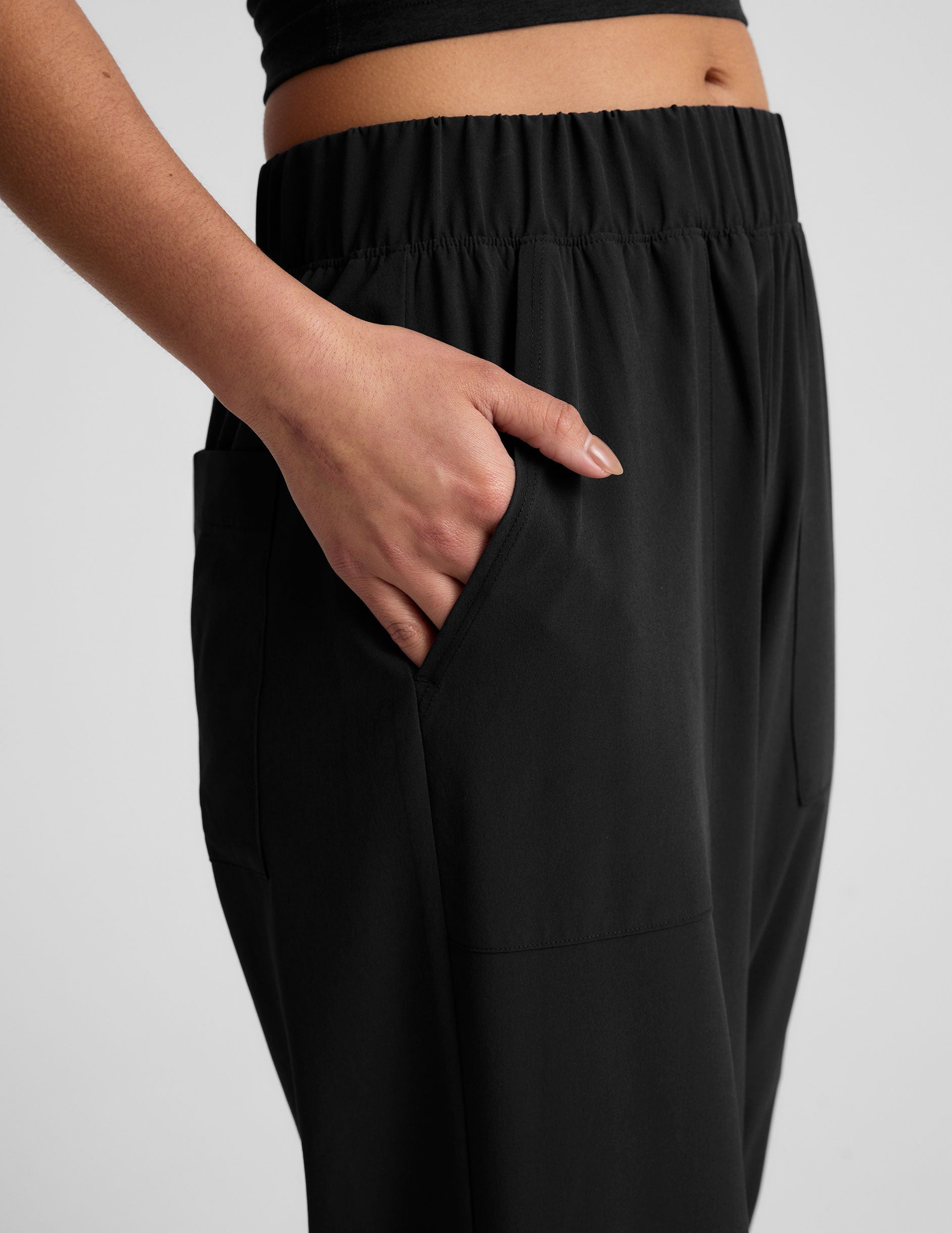 Effortless Flowy Wide Leg Pants for Women: Relaxed Fit, Mid-Rise Comfort, Pockets