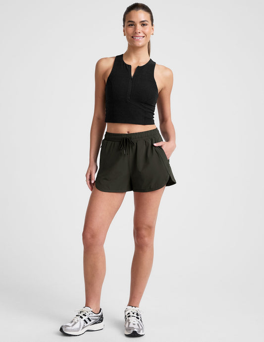 Women's Performance Stretch Woven Shorts: 2.5-Inch Inseam, Moisture-Wicking, Pockets