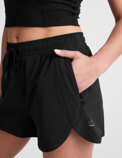 Women's Lightweight Performance Athletic Shorts with Pockets and 2.5-inch Inseam