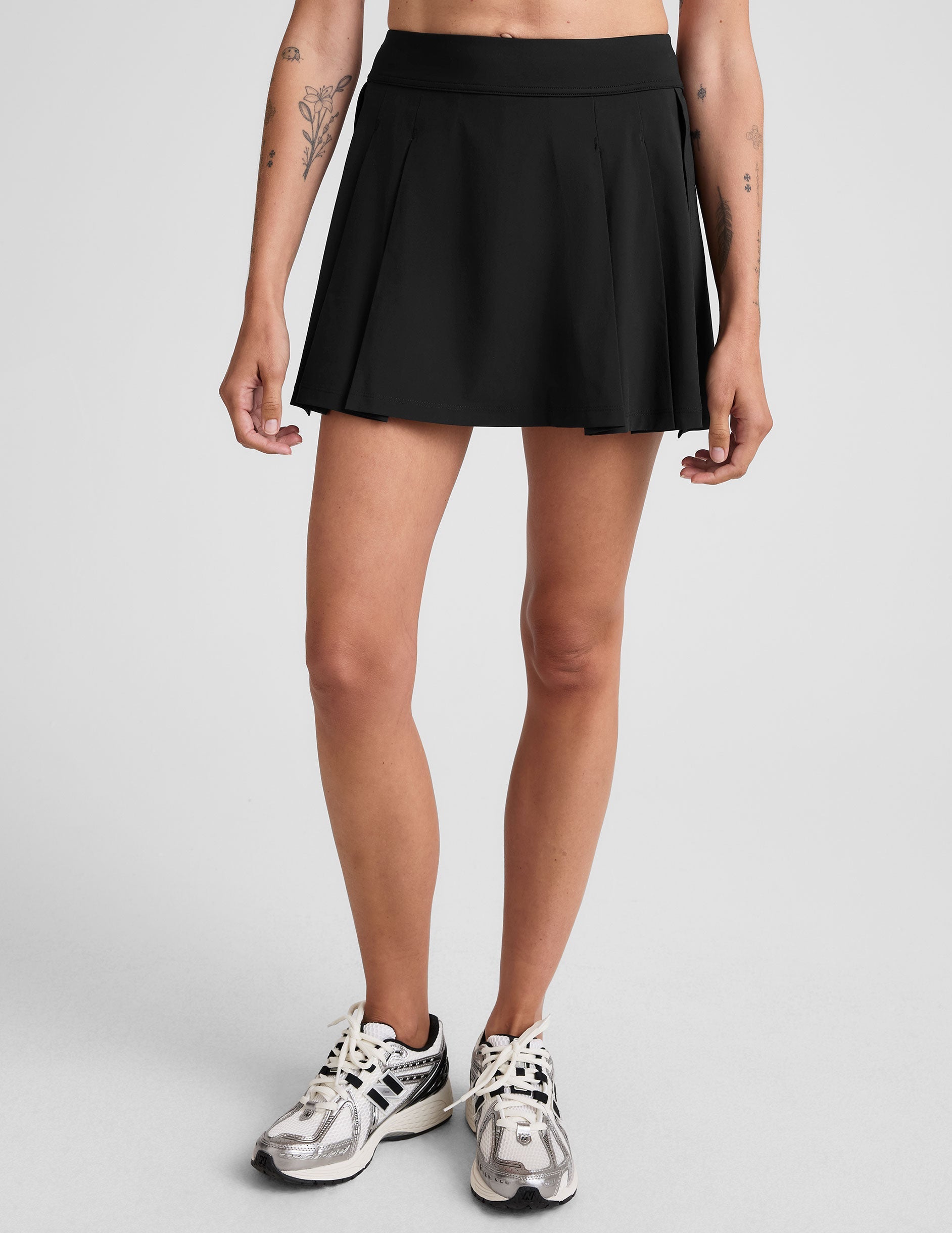 Active Pleated Mini Skirt with Hidden Shorts and Pockets for Women