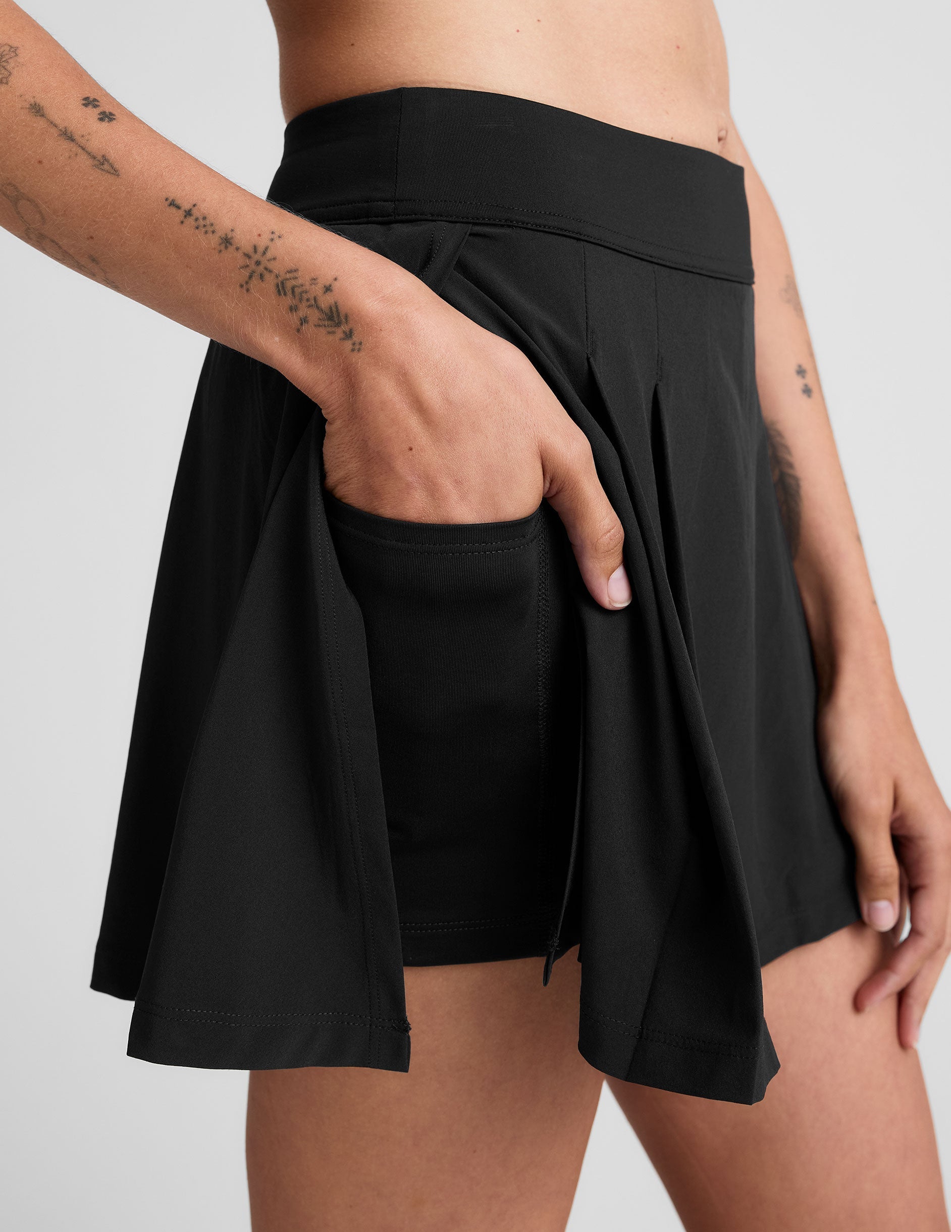 Active Pleated Mini Skirt with Hidden Shorts and Pockets for Women