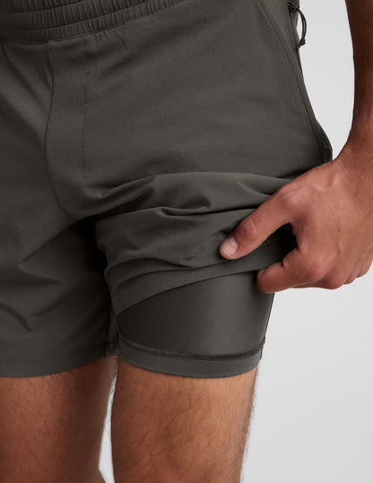 Beyond Yoga Men's Pivotal 2.0 Lined 7-Inch Run Shorts - Moisture-Wicking Performance