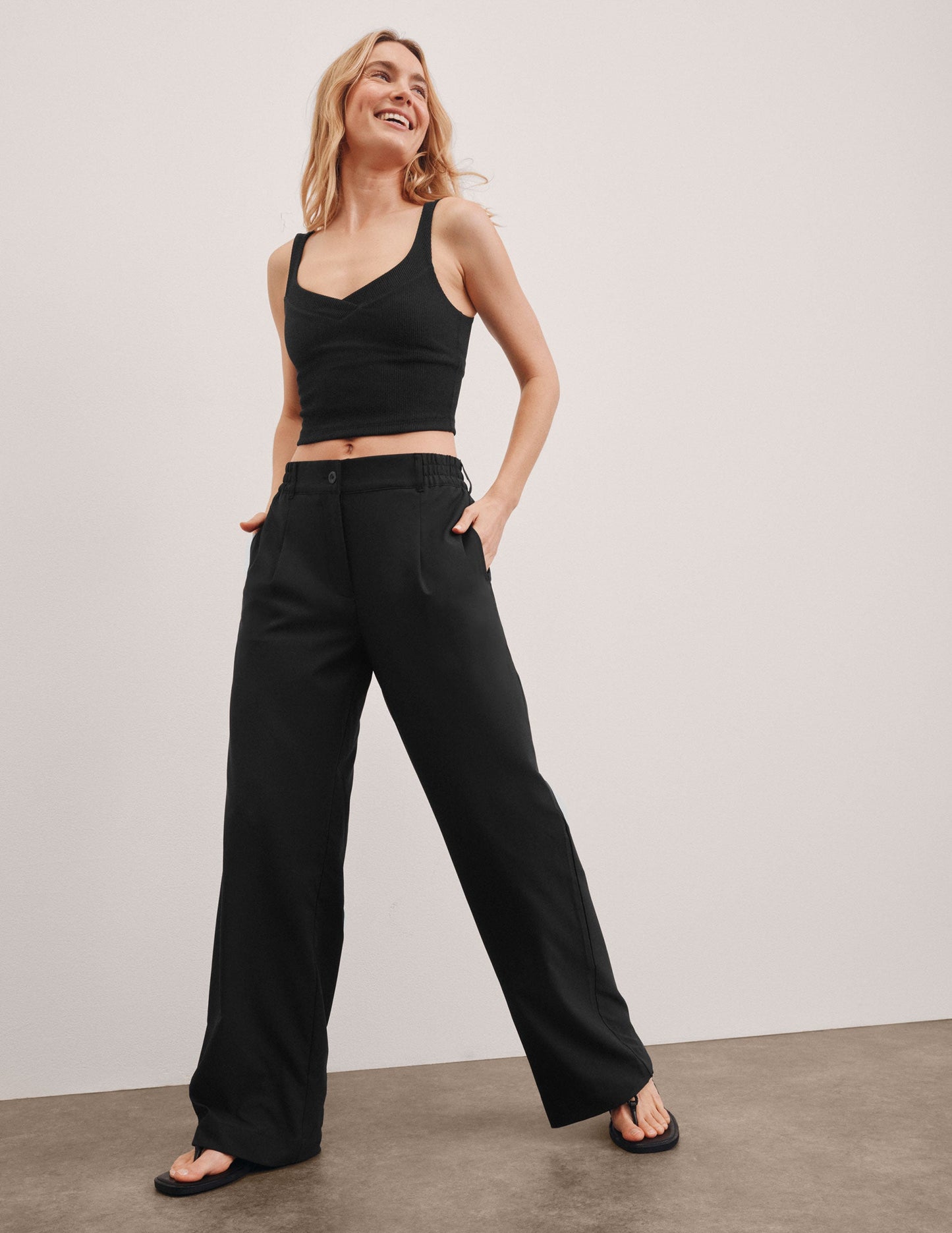 Women's Versatile Wide Leg Trousers: Comfortable Flowy Mid-Rise Pants with Pockets