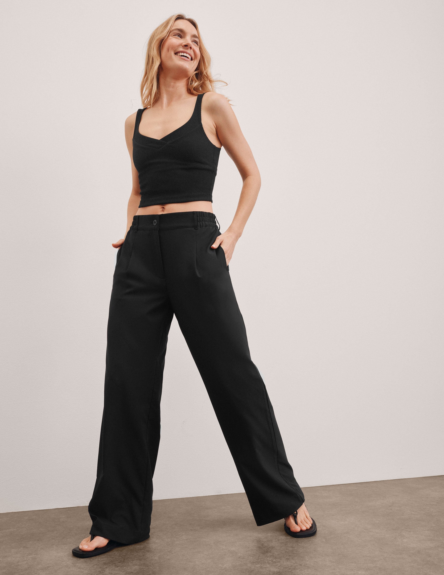 Women's Versatile Wide Leg Trousers: Comfortable Flowy Mid-Rise Pants with Pockets