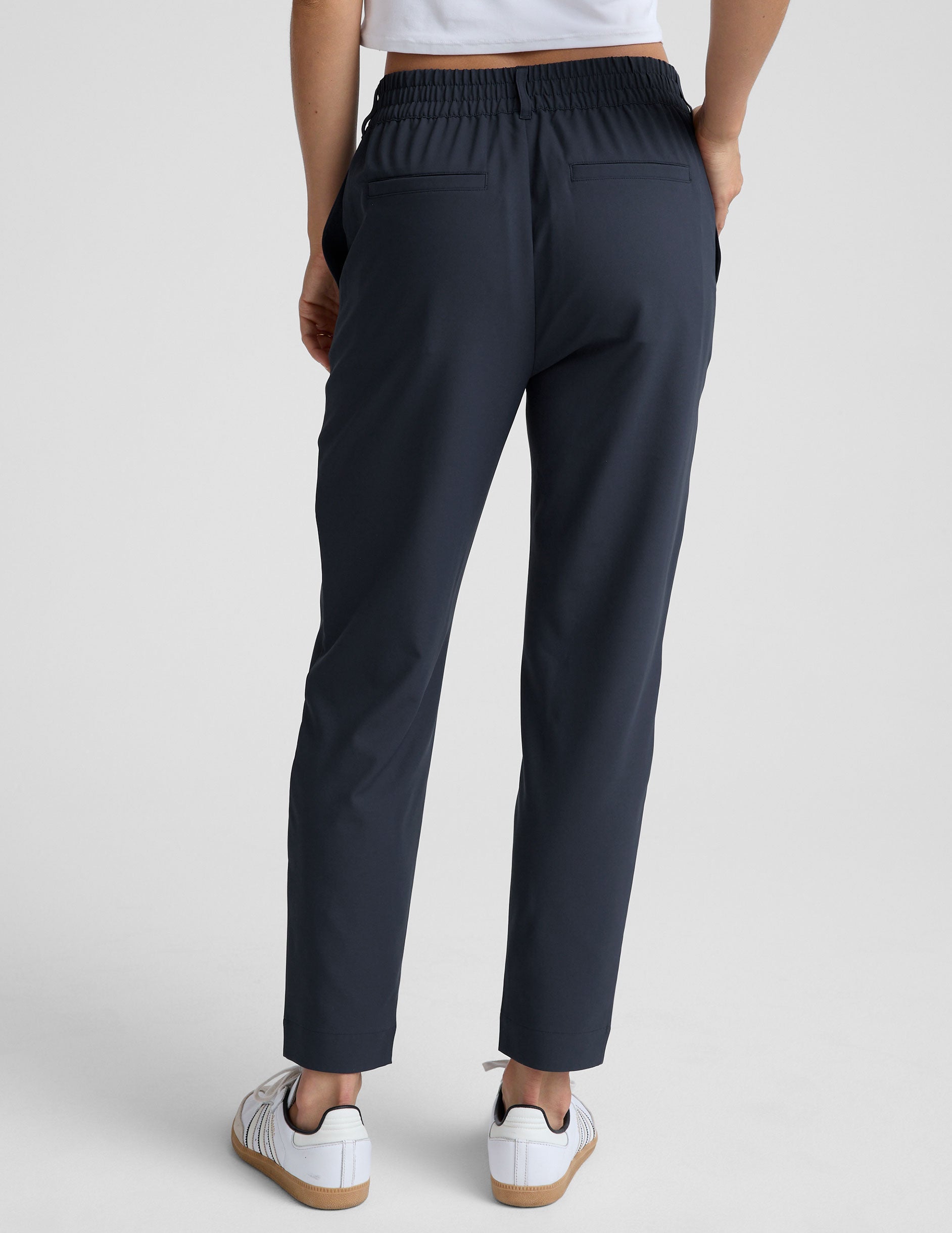 Beyond Yoga Women's Status Tapered Ankle Pant, Jetstretch Woven, Mid-Rise, Nocturnal Navy