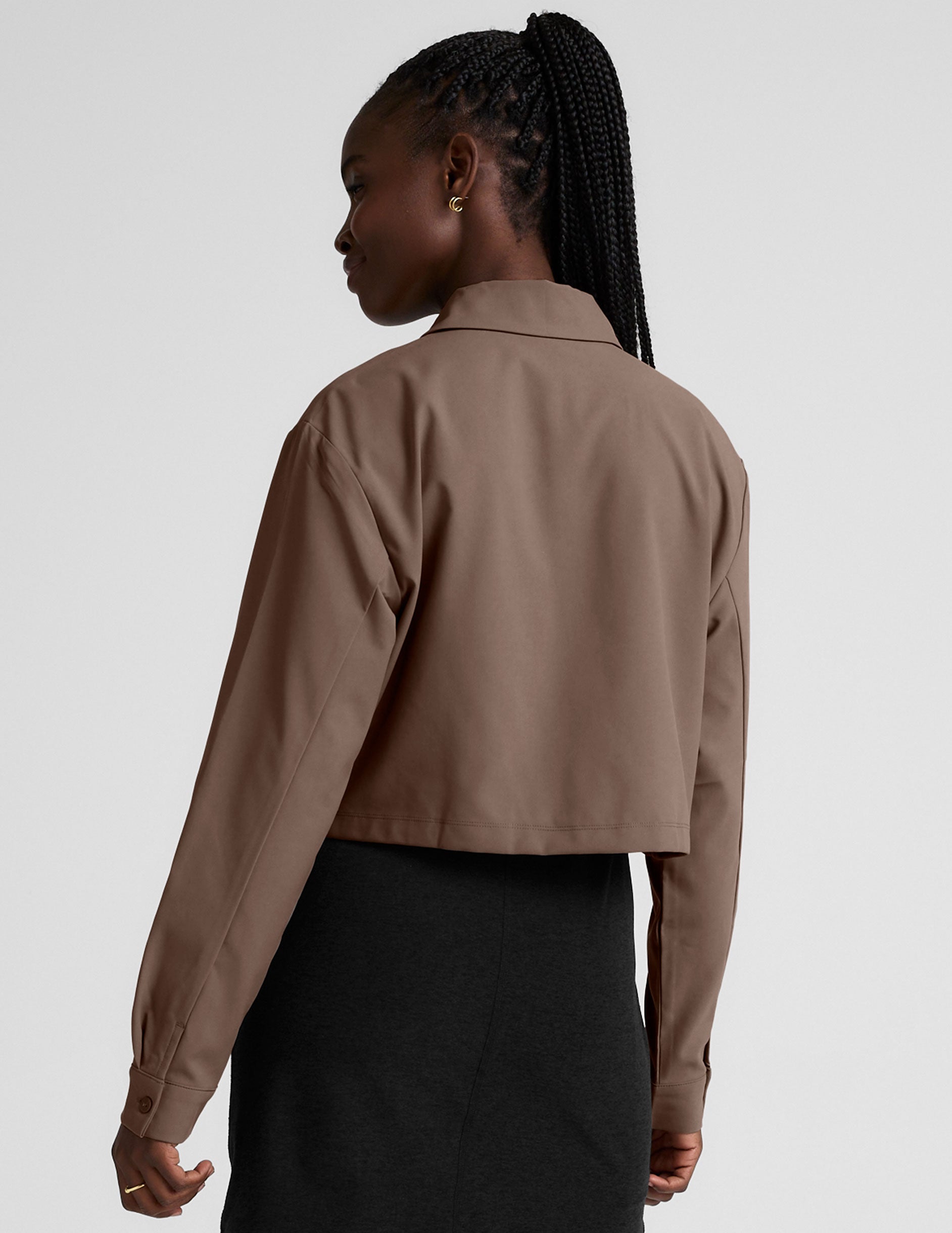 Effortless JetStretch Woven Cropped Jacket: Stylish Button-Down, Relaxed Fit, Versatile