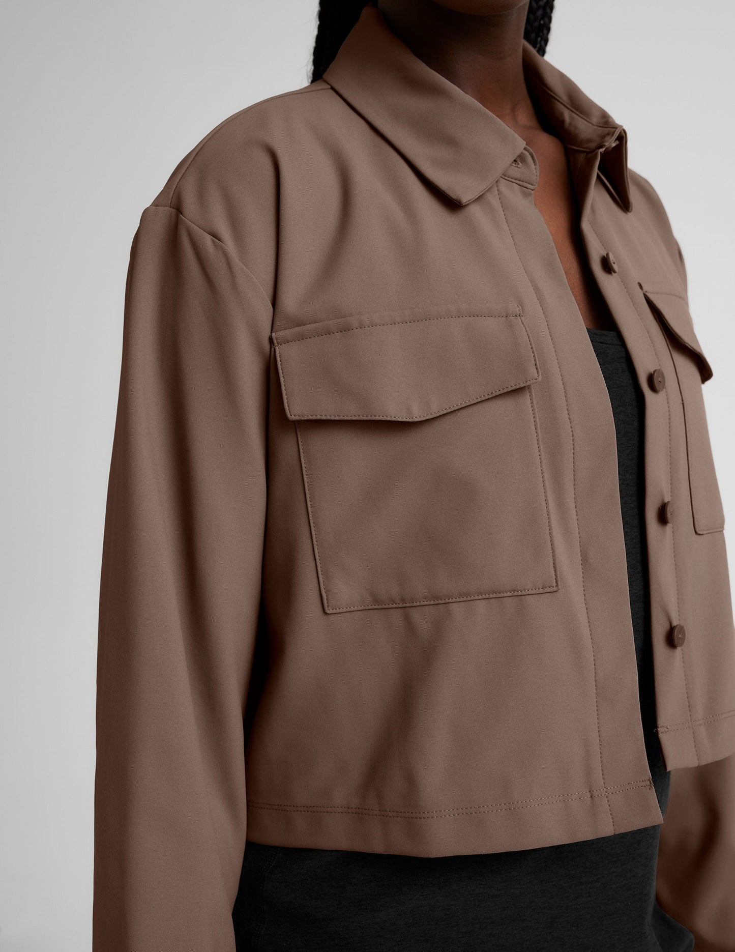 Effortless JetStretch Woven Cropped Jacket: Stylish Button-Down, Relaxed Fit, Versatile