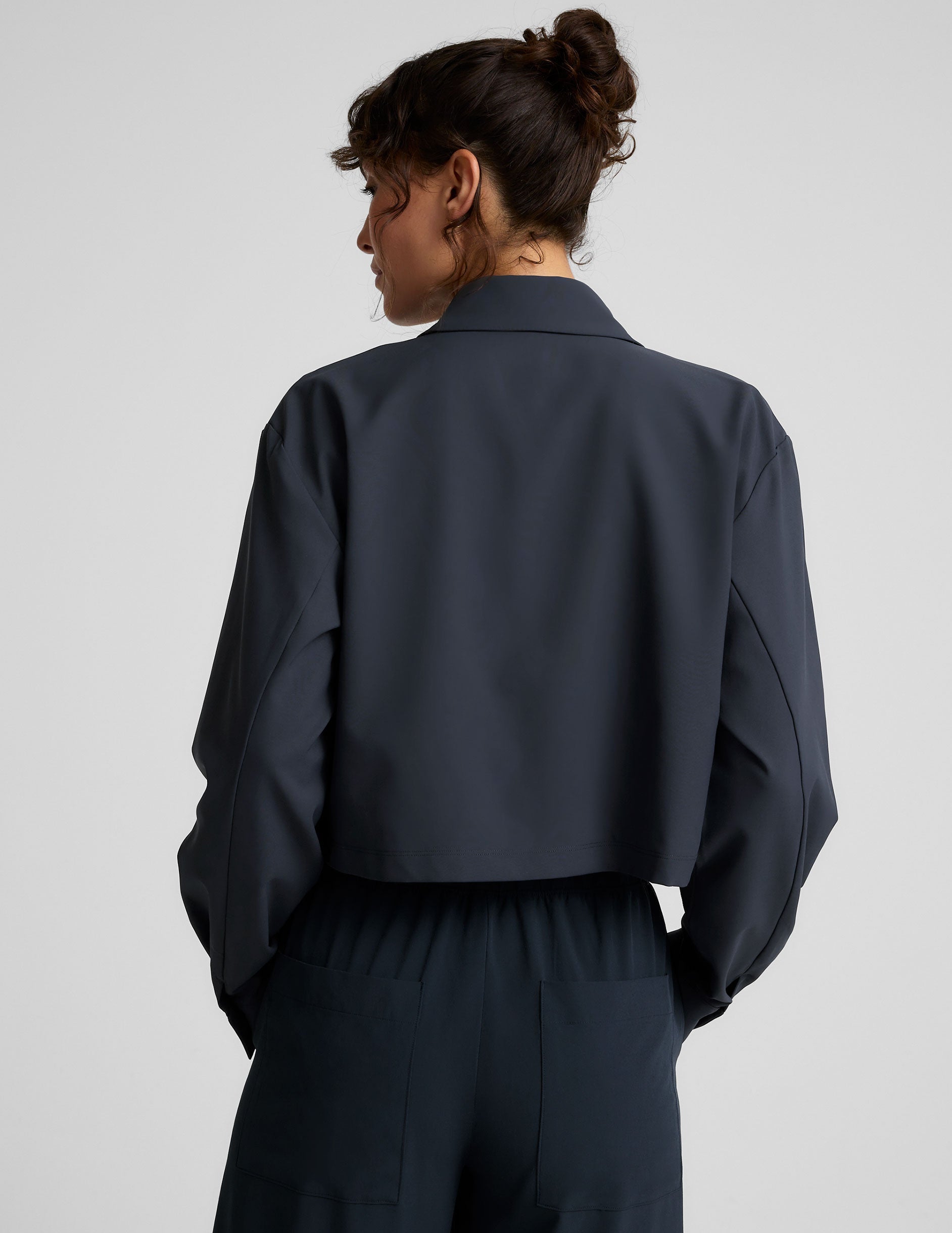 Stylish Midtown Cropped Jacket: Lightweight JetStretch Woven Fabric, Cargo Pockets