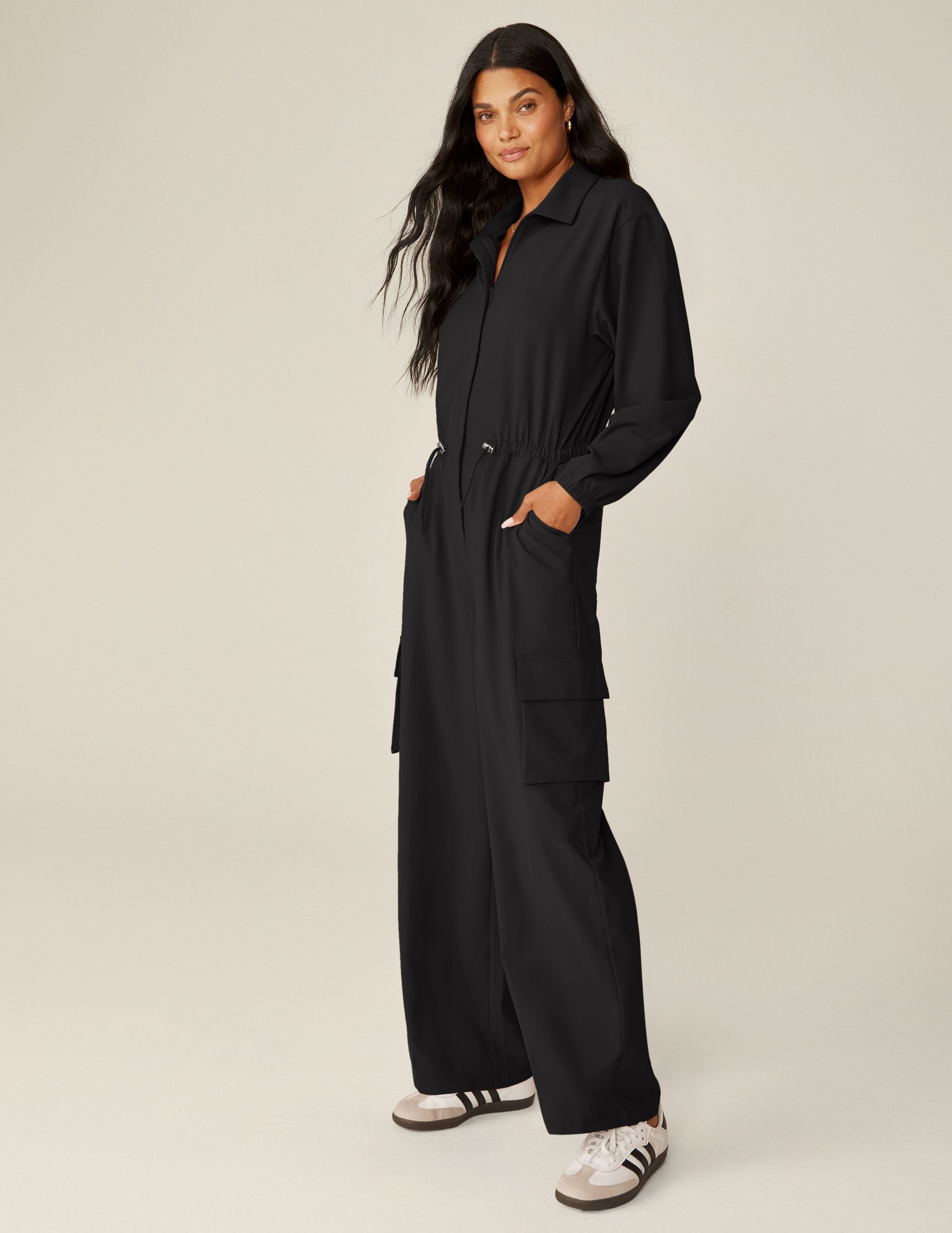 Effortless Black Cargo Jumpsuit: Comfortable Long Sleeve Wide Leg Travel Outfit