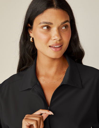 Effortless Black Cargo Jumpsuit: Comfortable Long Sleeve Wide Leg Travel Outfit