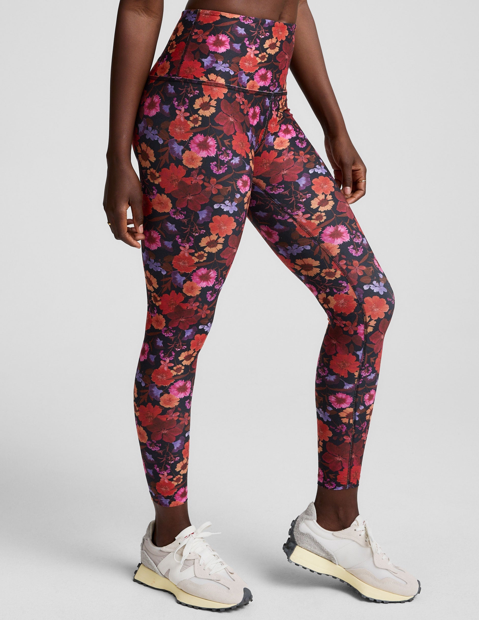 Floral SoftMark High-Waisted Midi Legging: Ultra-Soft Comfort, Stylish Summer Bouquet Print