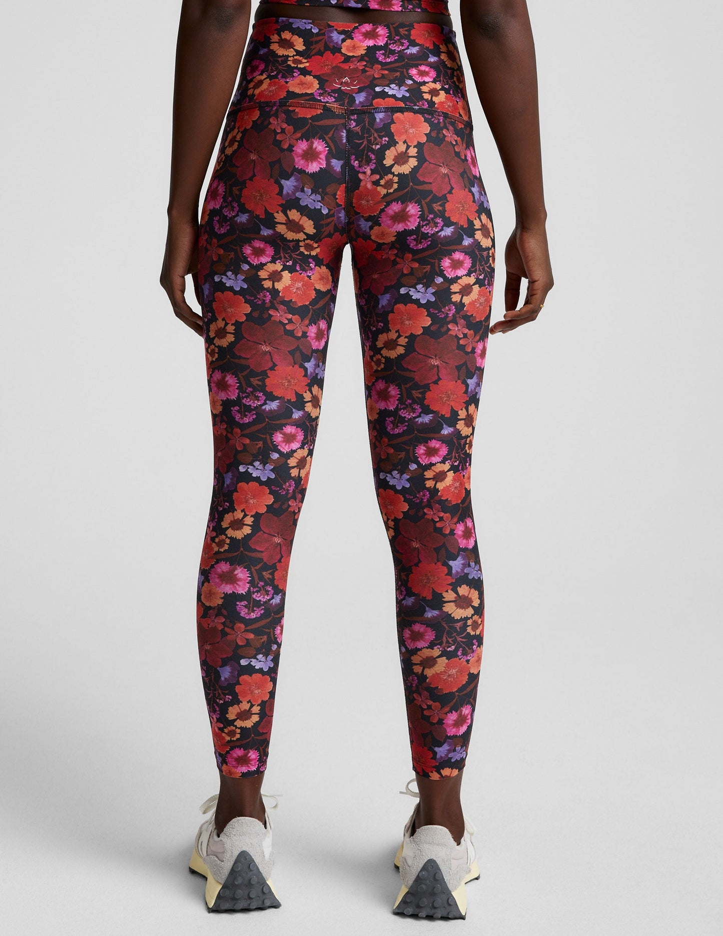 Floral SoftMark High-Waisted Midi Legging: Ultra-Soft Comfort, Stylish Summer Bouquet Print
