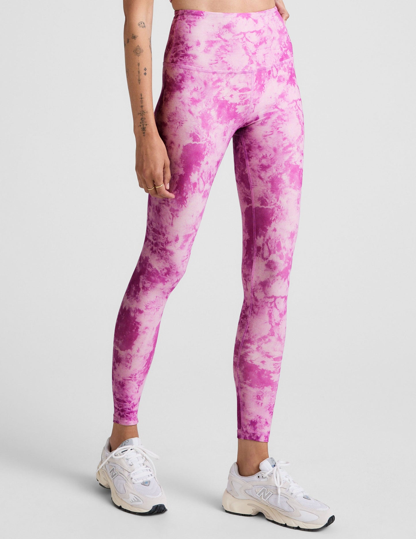 SoftMark Sunset Violet Ice-Dye High-Waisted Midi Leggings for Ultimate Comfort