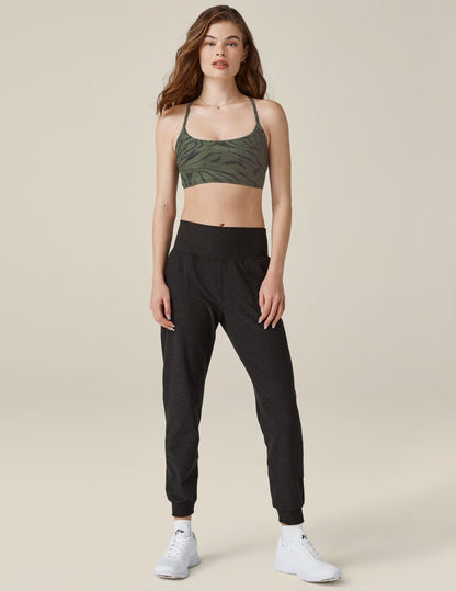Beyond Yoga Spacedye Midi Jogger: Ultra-Soft Tapered Athleisure Comfort Pants