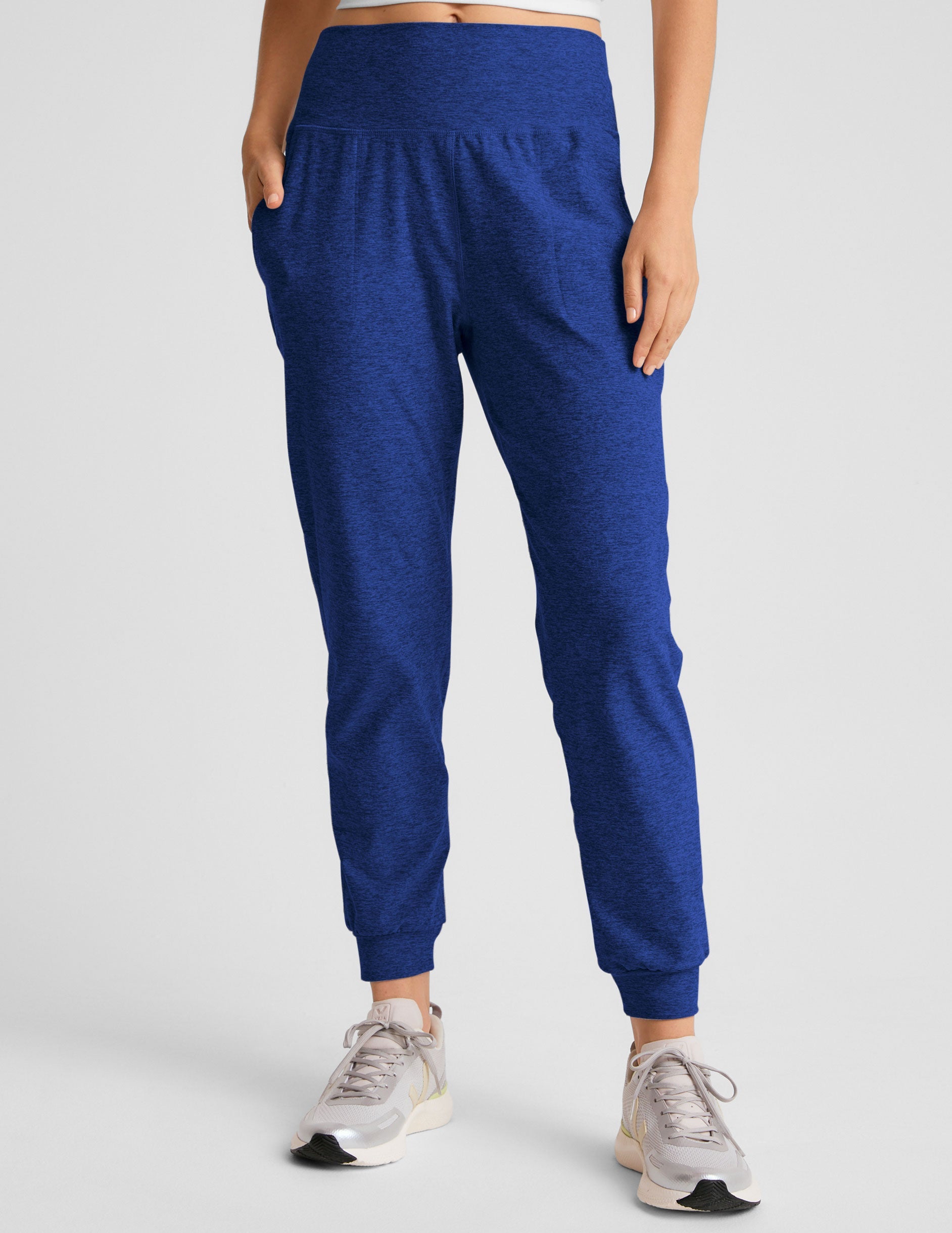 Beyond Yoga Women's Spacedye Midi Joggers: Ultra-Soft Tapered Fit Pants