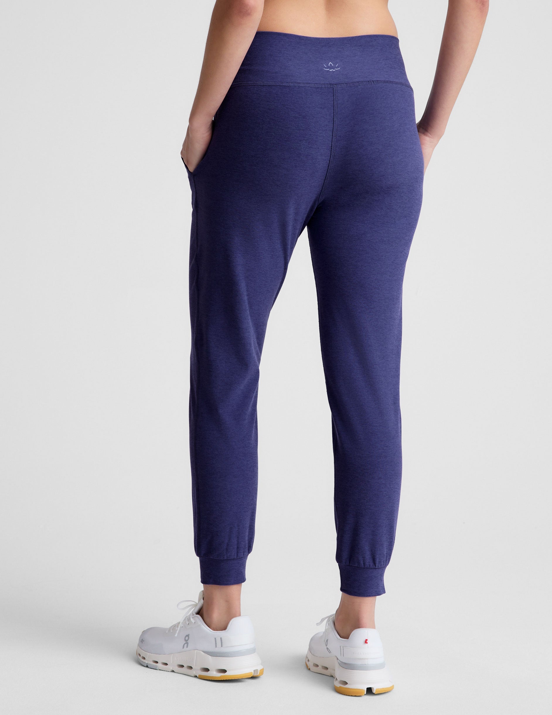 Ultra Soft Spacedye Midi Jogger: Cozy Tapered Athleisure Essential with Pockets