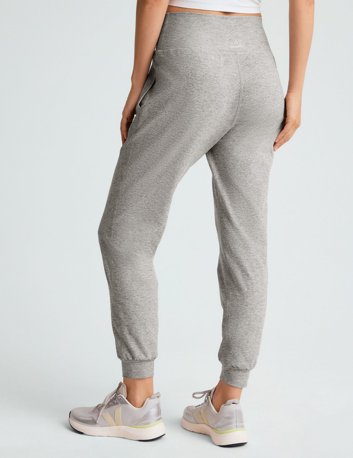 Beyond Yoga Spacedye Midi Jogger: Ultra-Soft, Tapered Athleisure Pants for Women