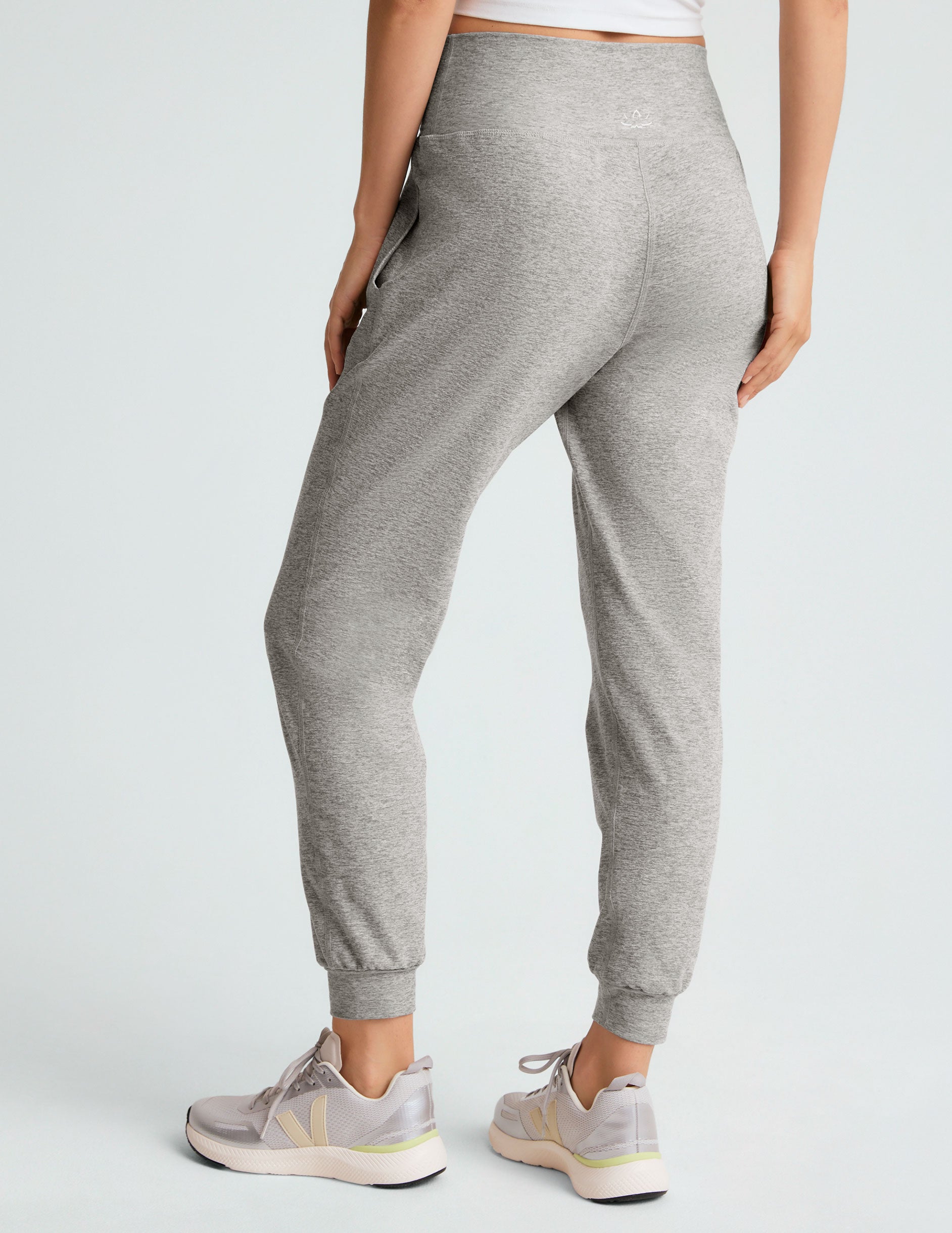 Beyond Yoga Spacedye Midi Jogger: Ultra-Soft, Tapered Athleisure Pants for Women