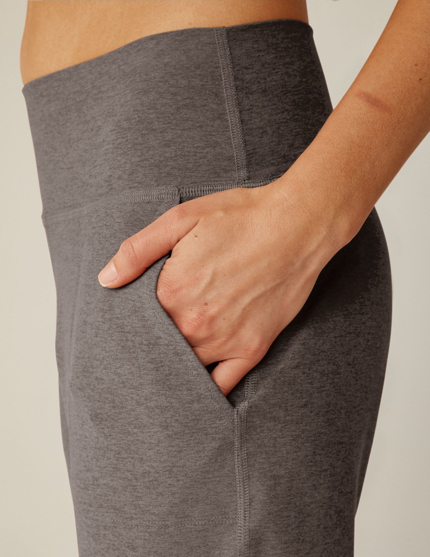 Beyond Yoga Women's Spacedye Midi Jogger: Ultra-Soft Tapered Athletic Sweatpants