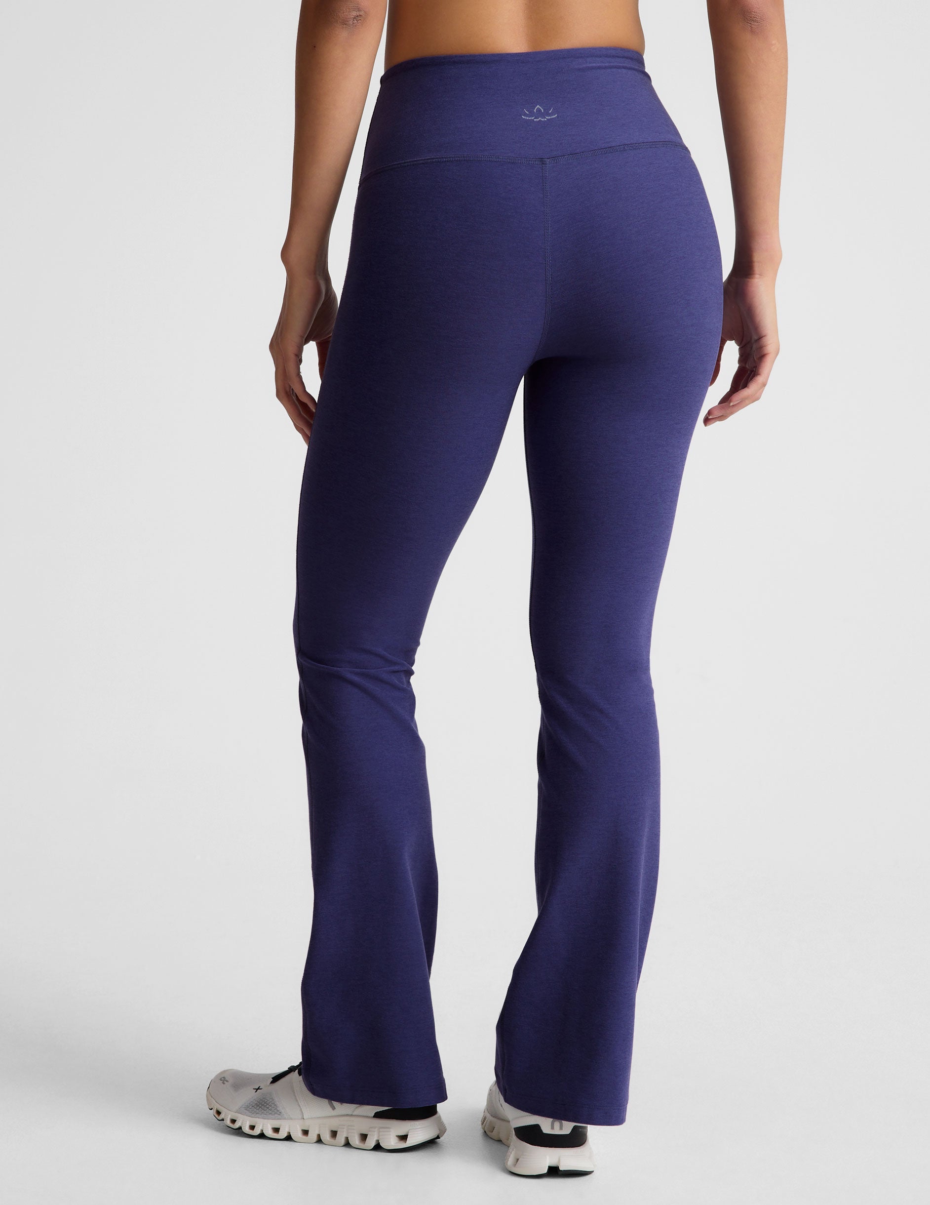 Spacedye High Waisted Bootcut Practice Pants: Ultimate Comfort with Handy Pockets