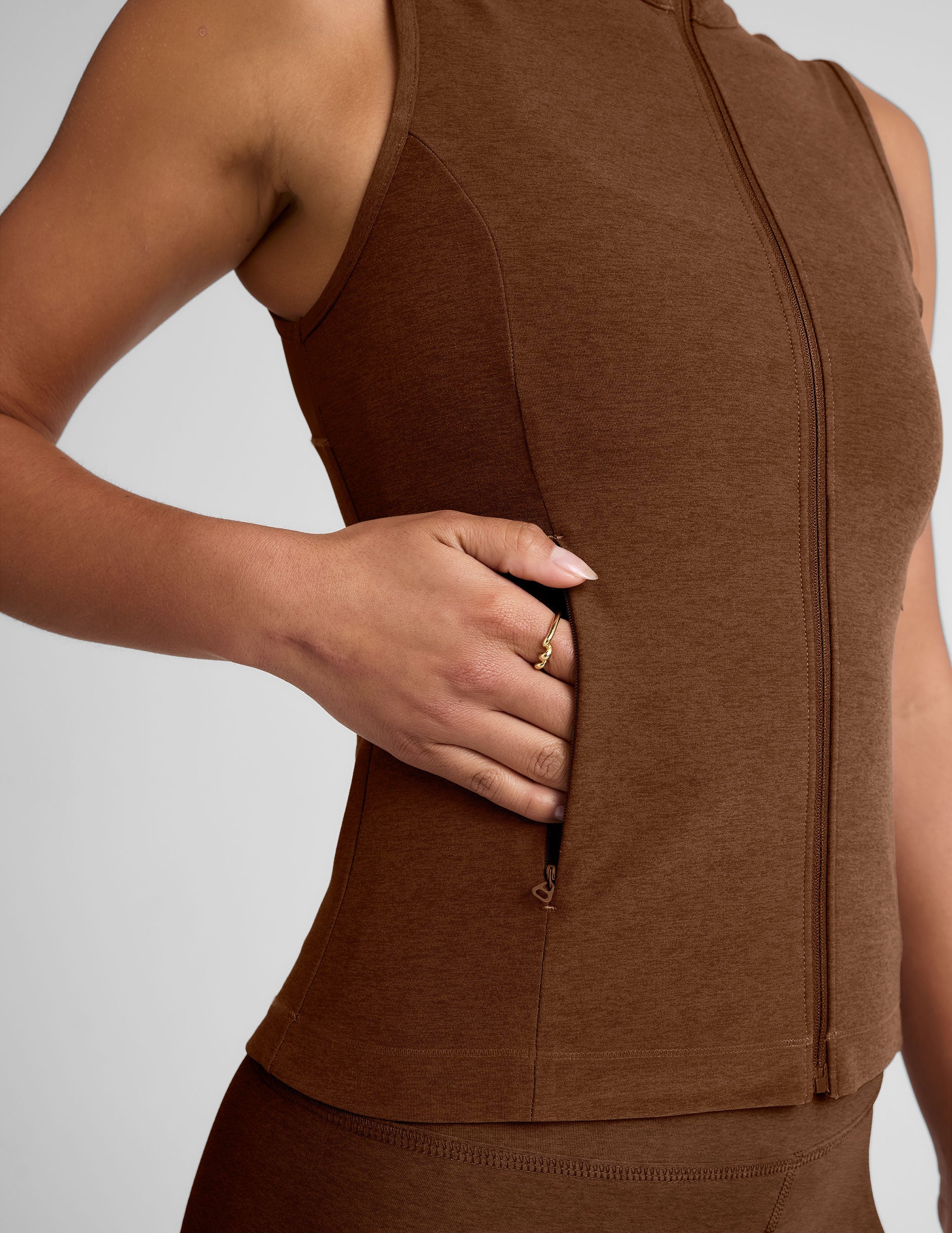 Stylish Women's Zip-Front Vest with Mesh Back and Secure Pockets