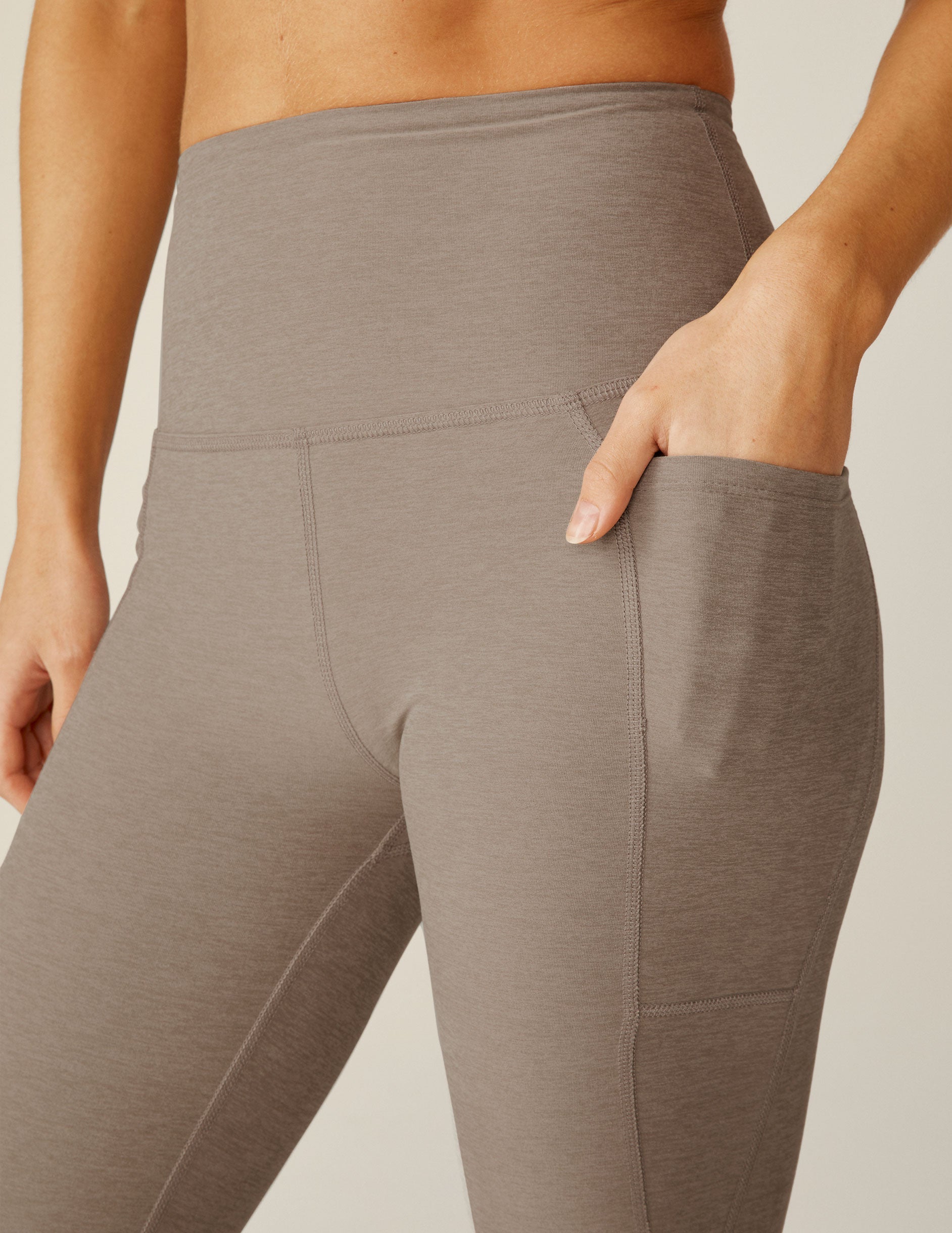 Spacedye High-Waisted Midi Pocket Leggings: Ultimate Comfort, Style, Functionality
