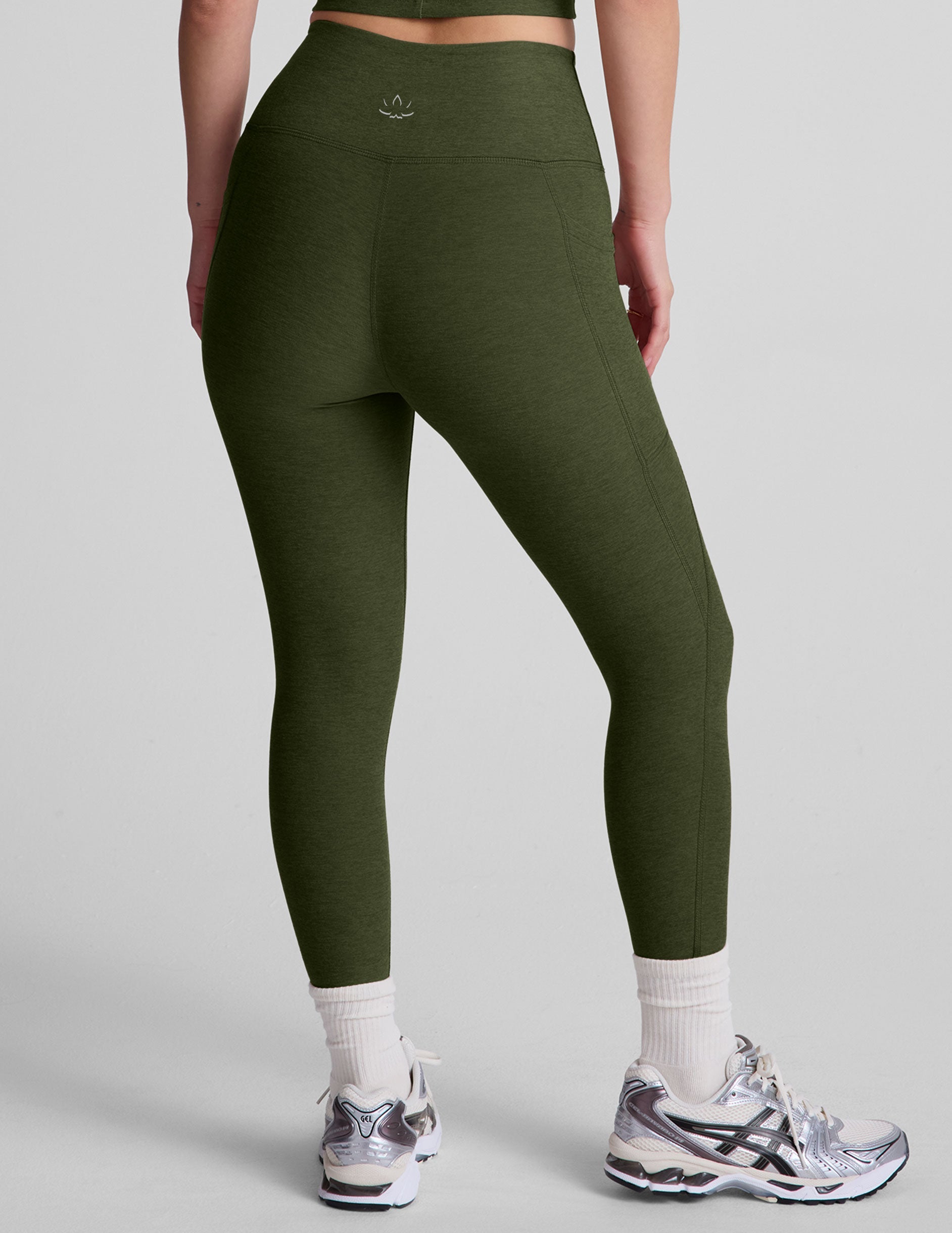 Beyond Yoga Spacedye High-Waisted Capri Leggings: Pockets, Comfort, Army Green Heather