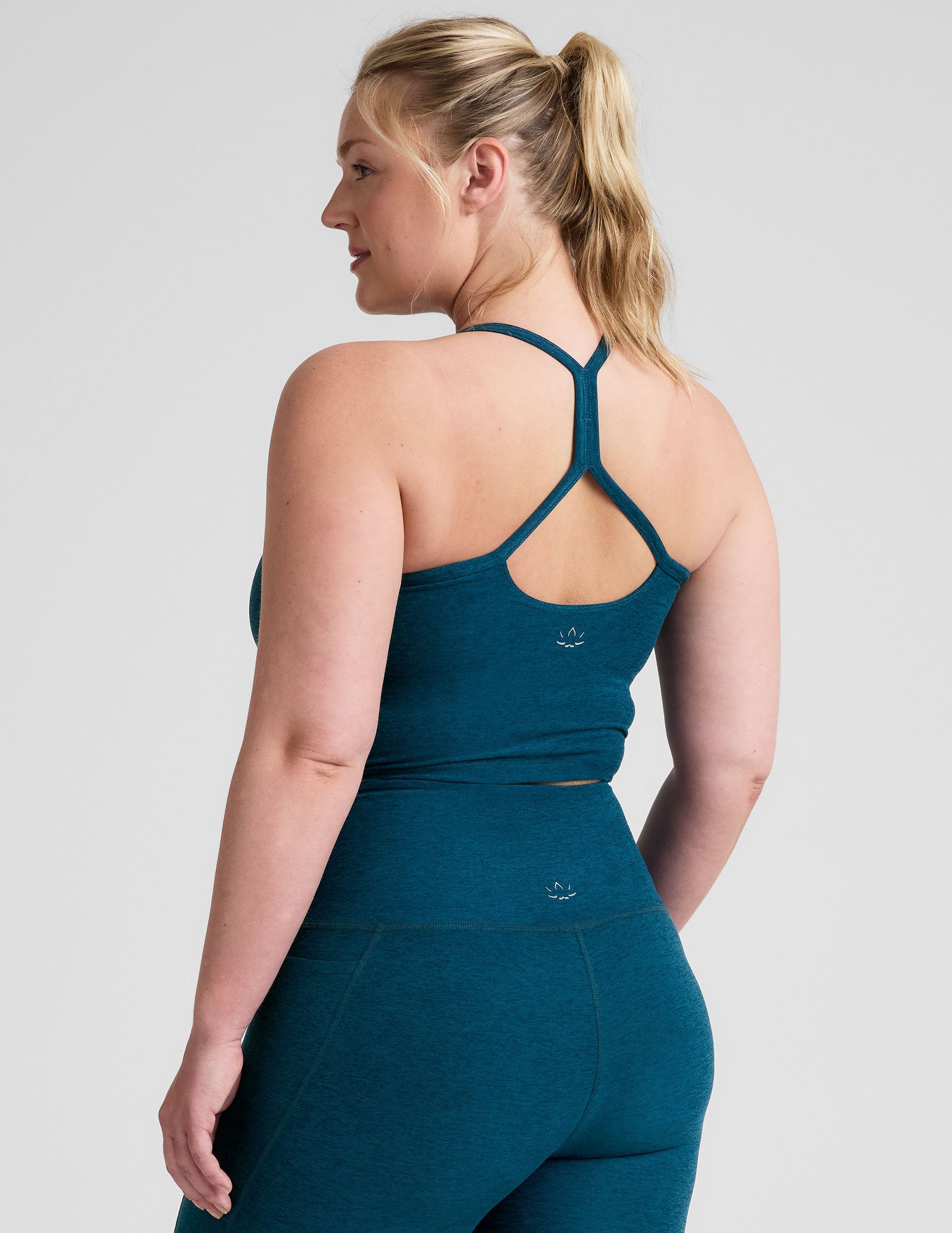 Beyond Yoga Spacedye Cropped Racerback Tank: Comfort, UPF 50+ Activewear Essential