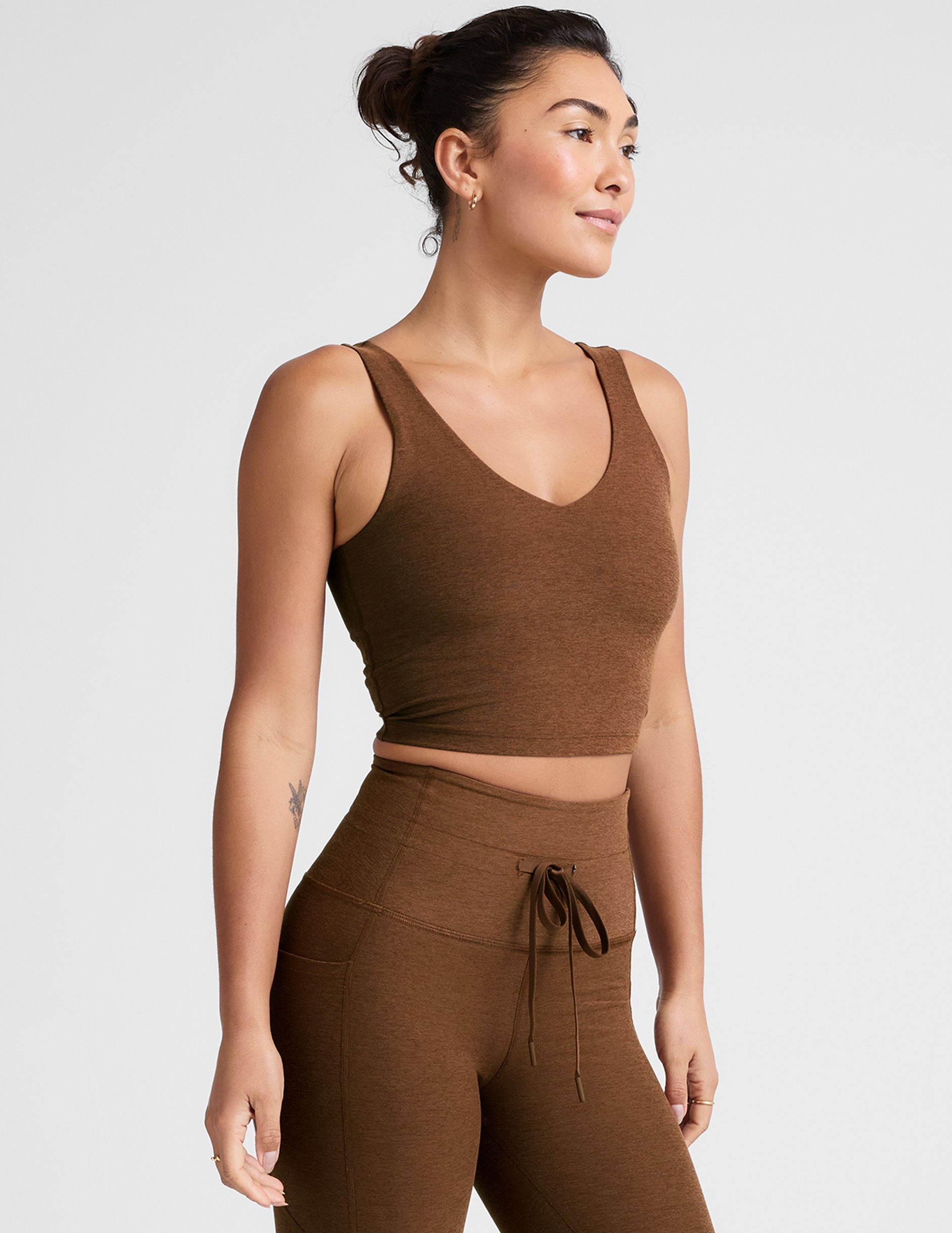 Beyond Yoga Spacedye V-Neck Cropped Tank Top: Comfortable Activewear & Everyday Style