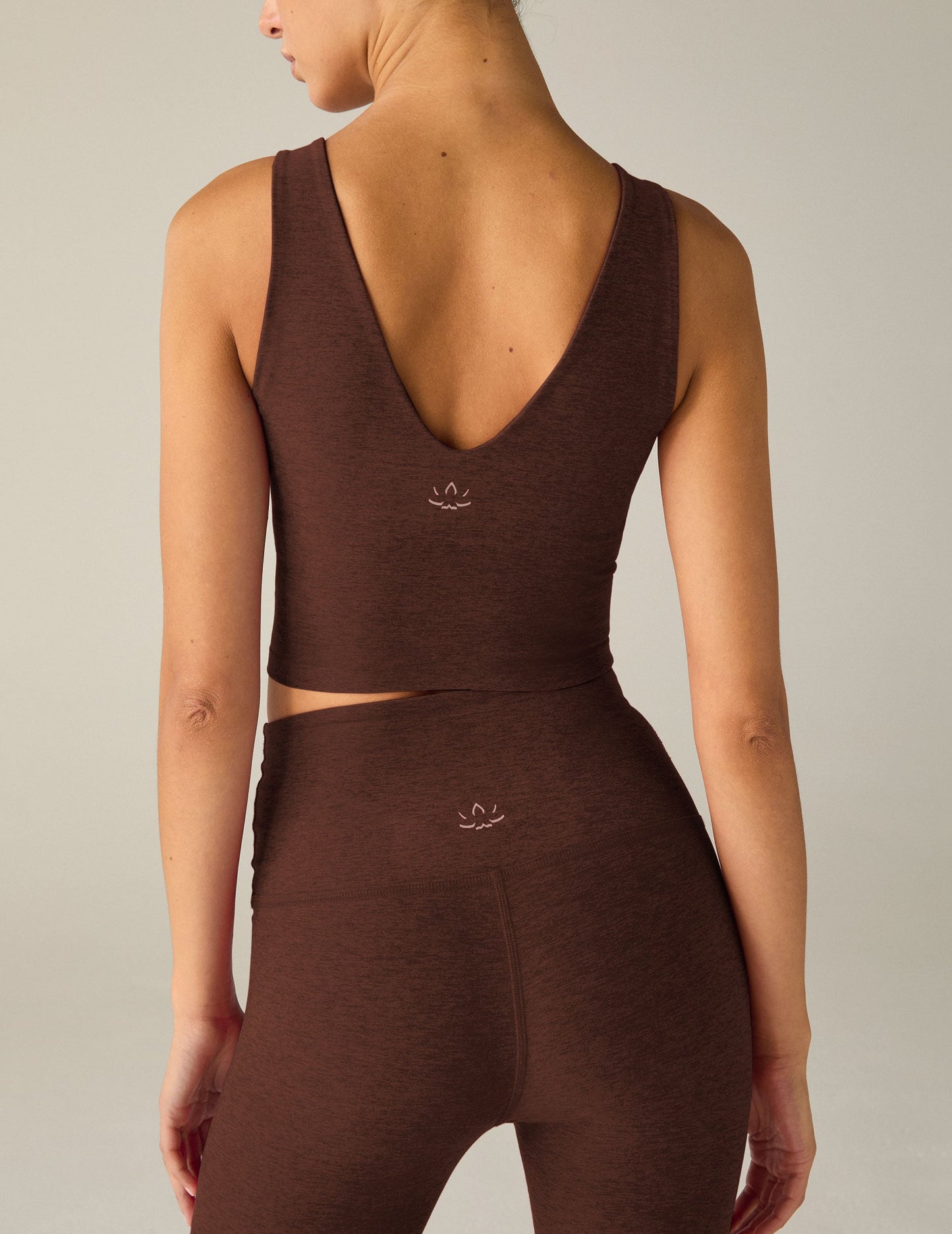 Beyond Yoga Spacedye Cropped Tank: Ultra-Soft V-Neck Activewear with Built-in Bra