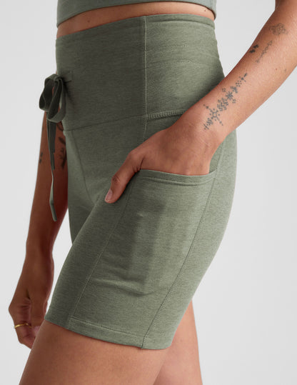 Beyond Yoga Spacedye Go Pocket High-Waisted 5-Inch Inseam Biker Shorts with Pockets