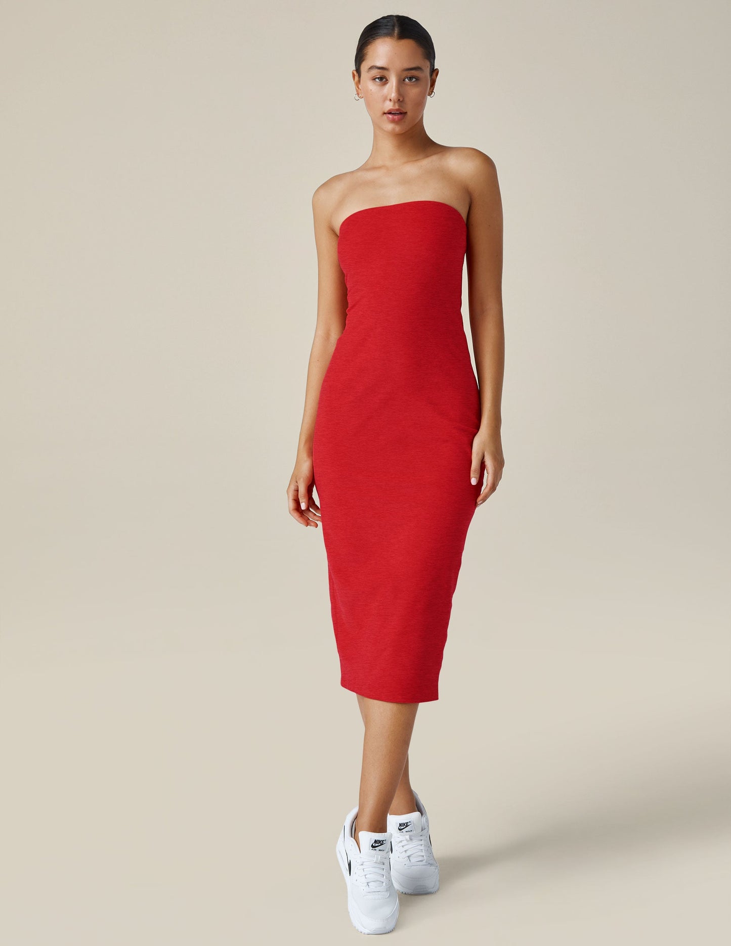 Effortless Red Strapless Midi Dress with Built-in Bra for All Shapes