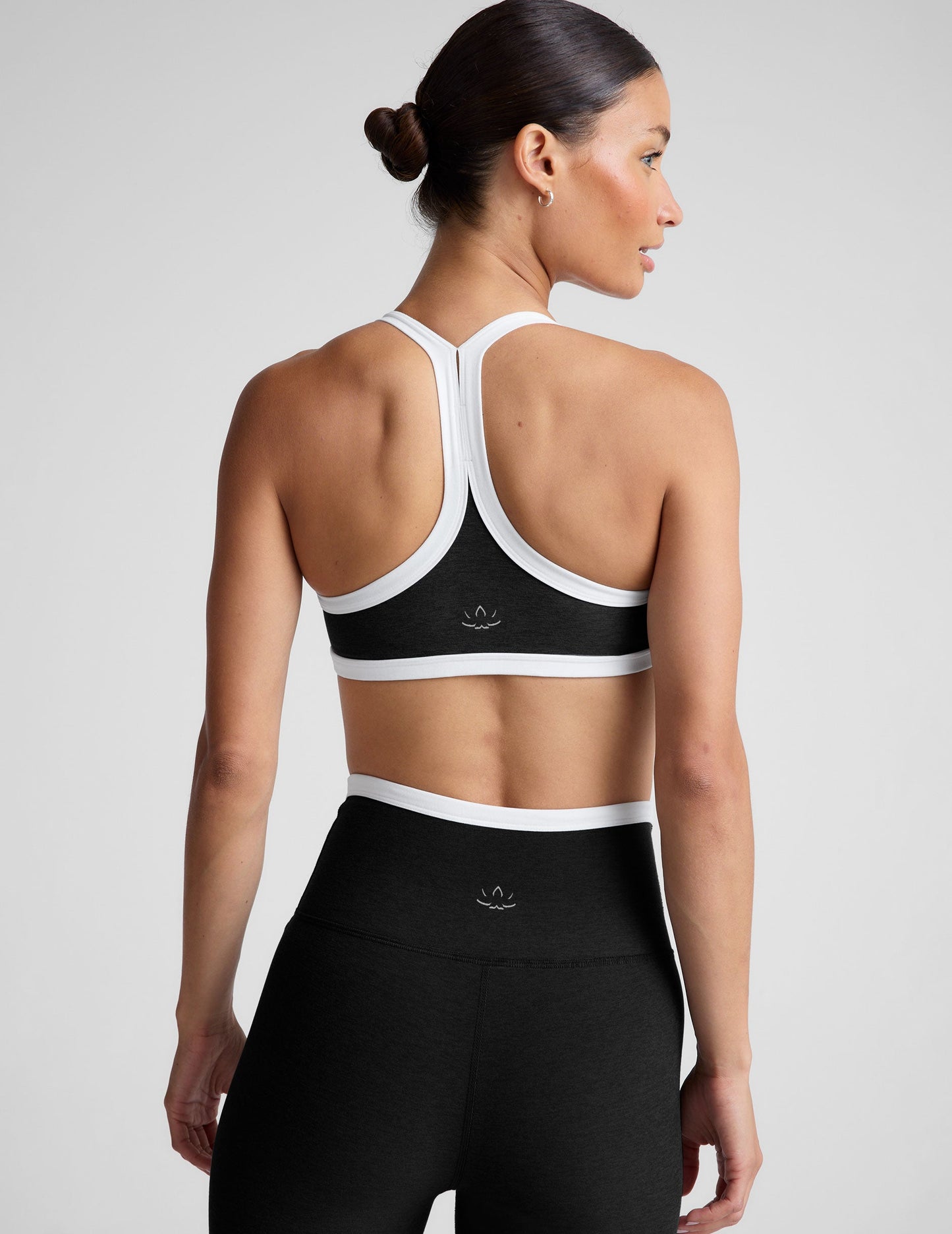 Spacedye Outlines V-Neck Racerback Bra Top - Medium Support Activewear