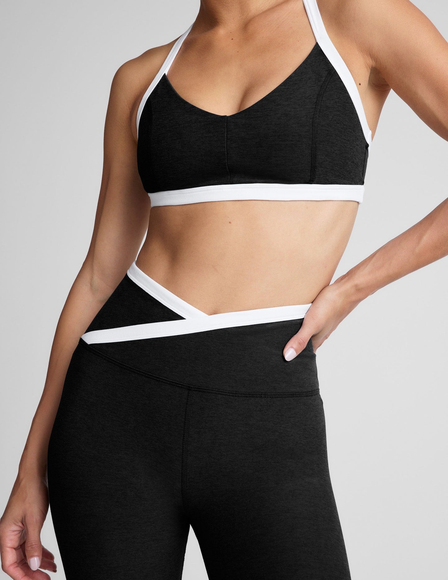 Spacedye Outlines V-Neck Racerback Bra Top - Medium Support Activewear
