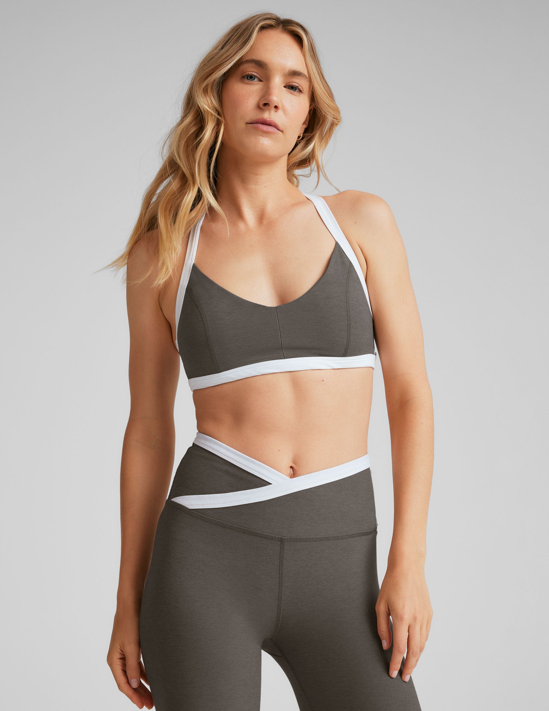 Spacedye Outlines V-Neck Sports Bra: Medium Support, Ultimate Comfort Activewear