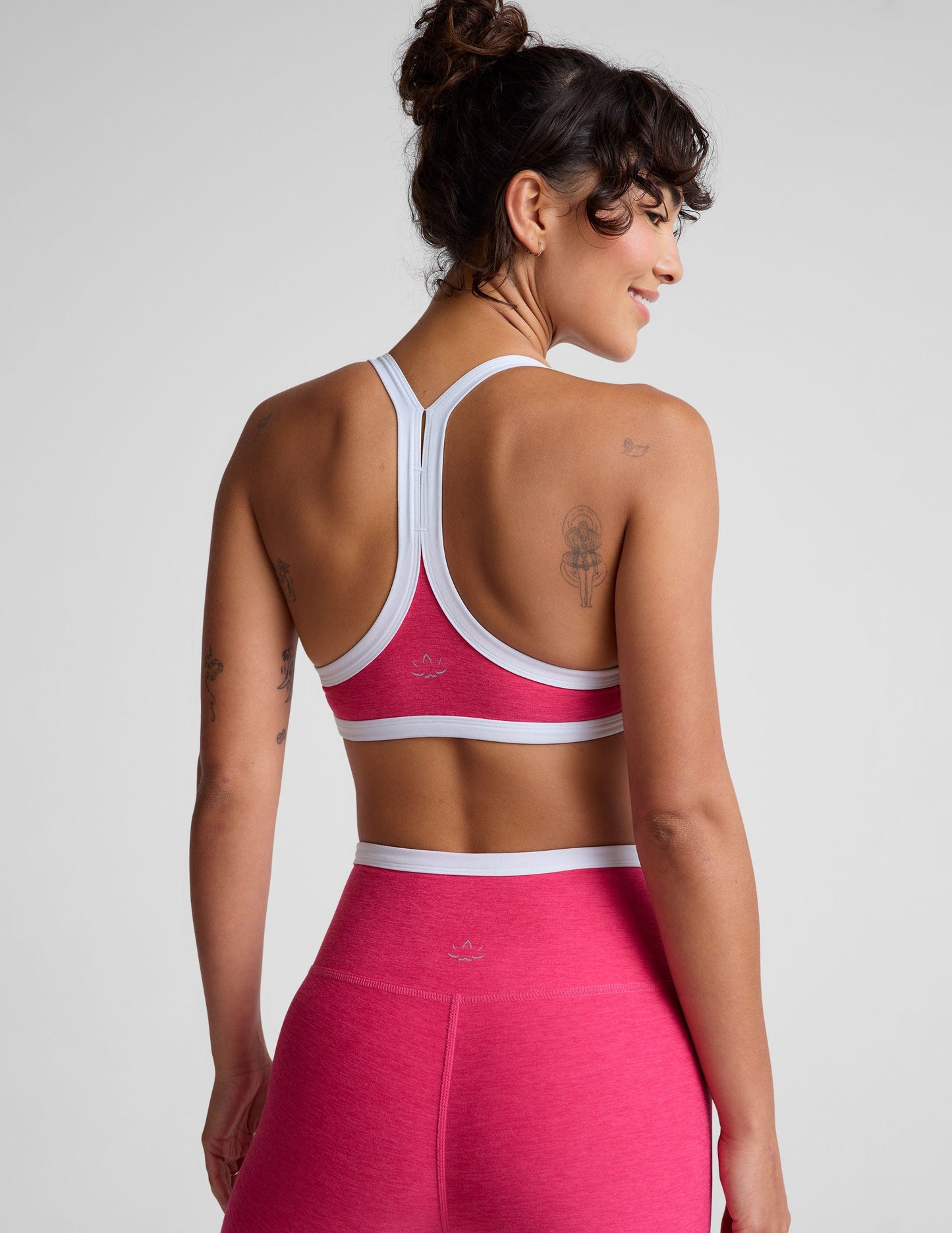 Spacedye Outlines V-Neck Active Bra, Vivid Pink Cloud White, Medium Support
