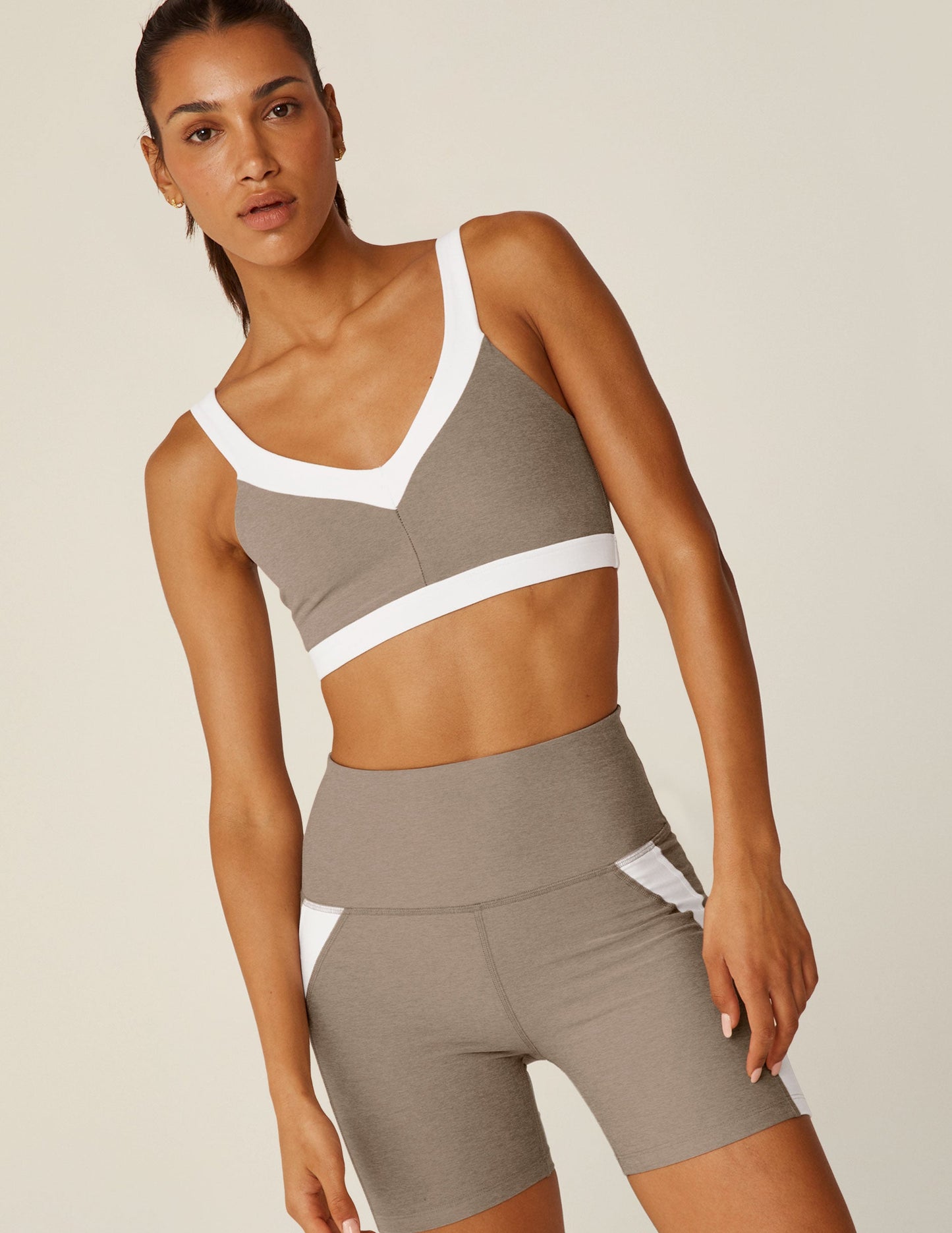 Spacedye V-Neck Sport Bra: Comfortable Activewear with Retro Trim